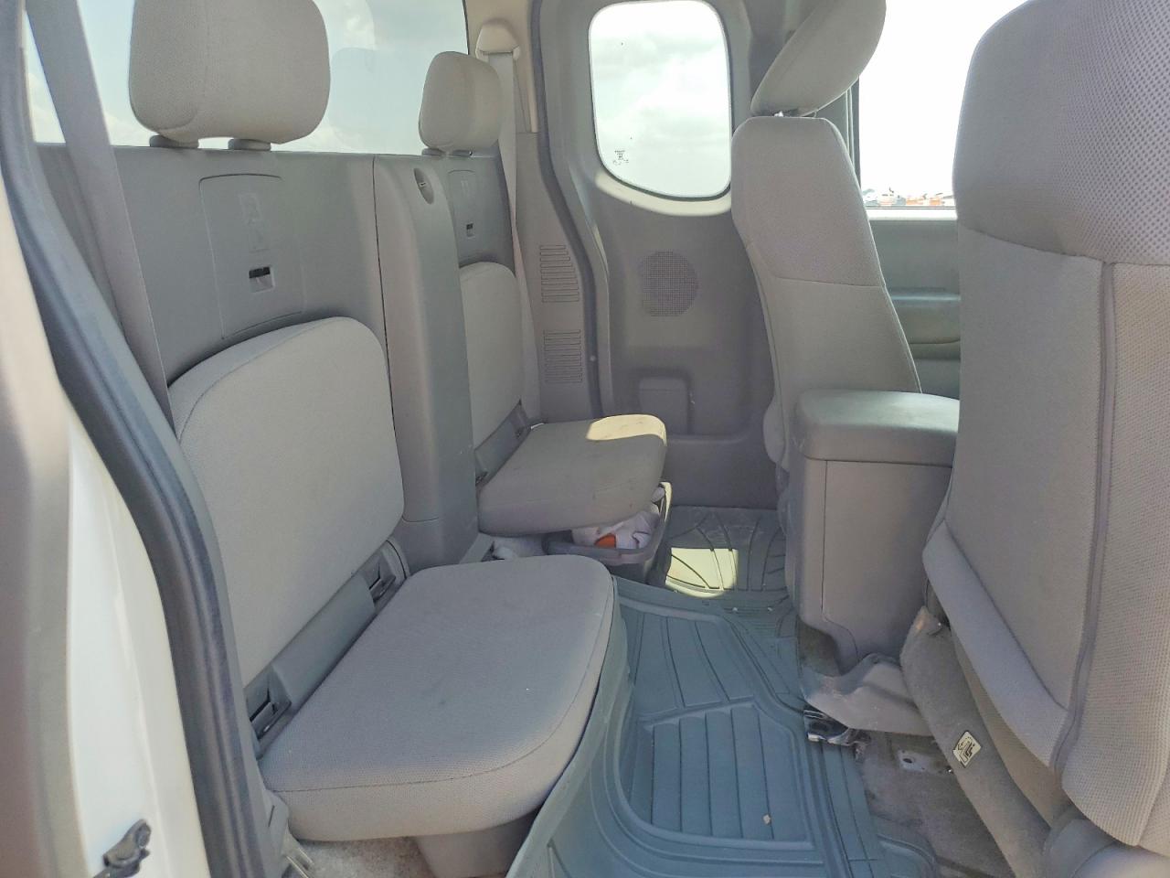 2013 Nissan Frontier S White vin: 1N6BD0CT1DN754405