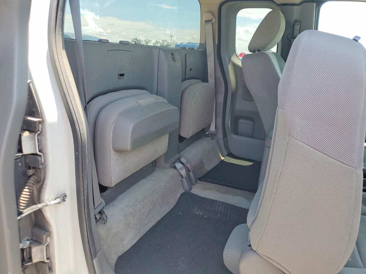 2015 Nissan Frontier S White vin: 1N6BD0CT1FN764242