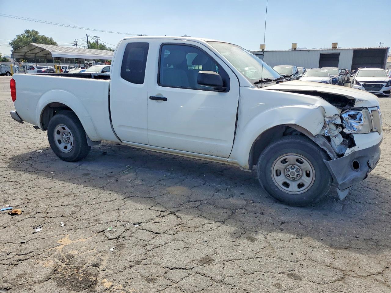 2013 Niss Frontier White vin: 1N6BD0CT2DN742926