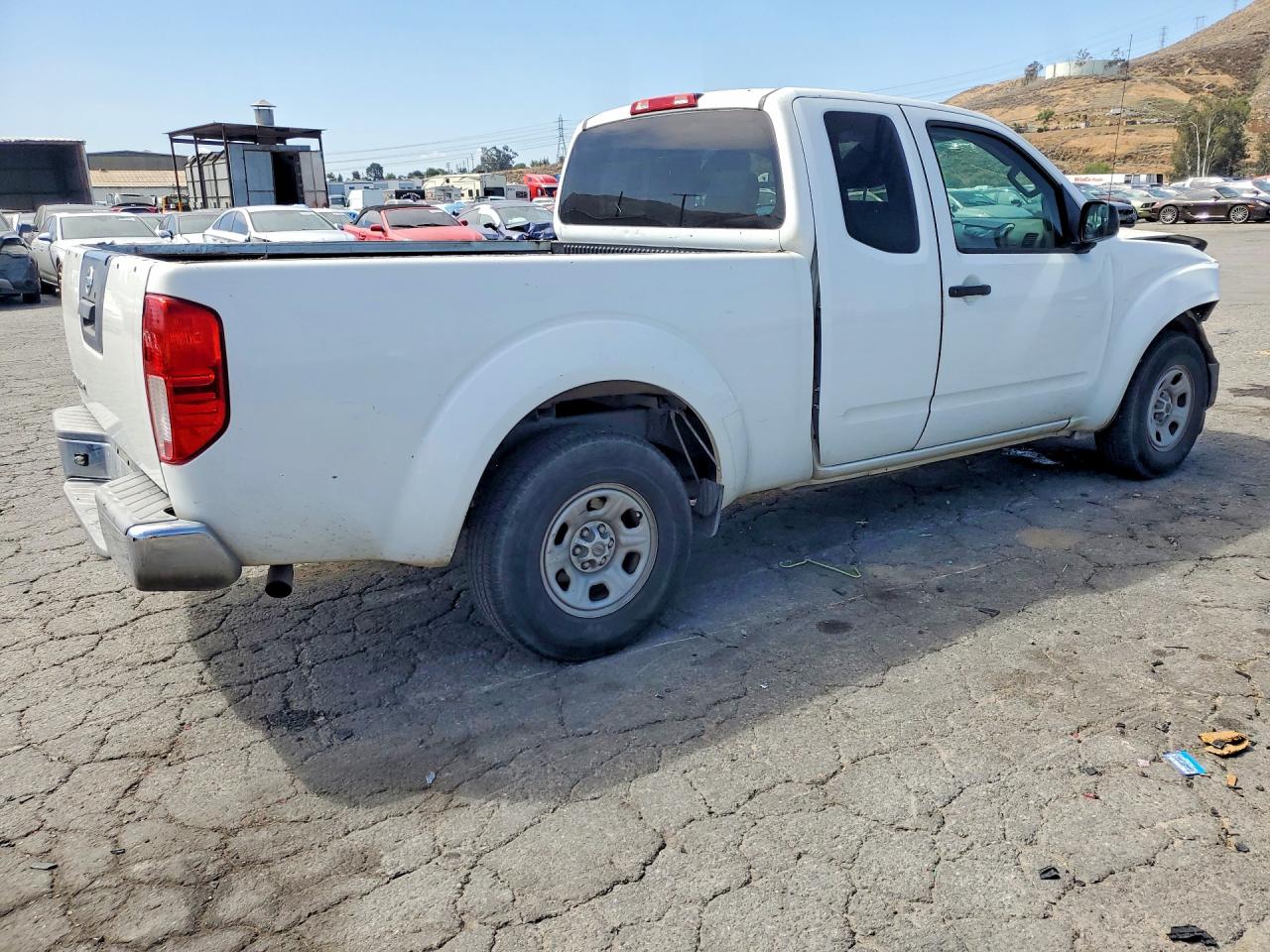 2013 Niss Frontier White vin: 1N6BD0CT2DN742926