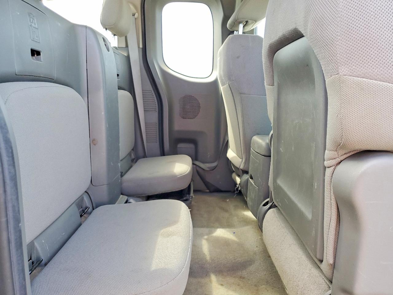 2013 Niss Frontier White vin: 1N6BD0CT2DN742926