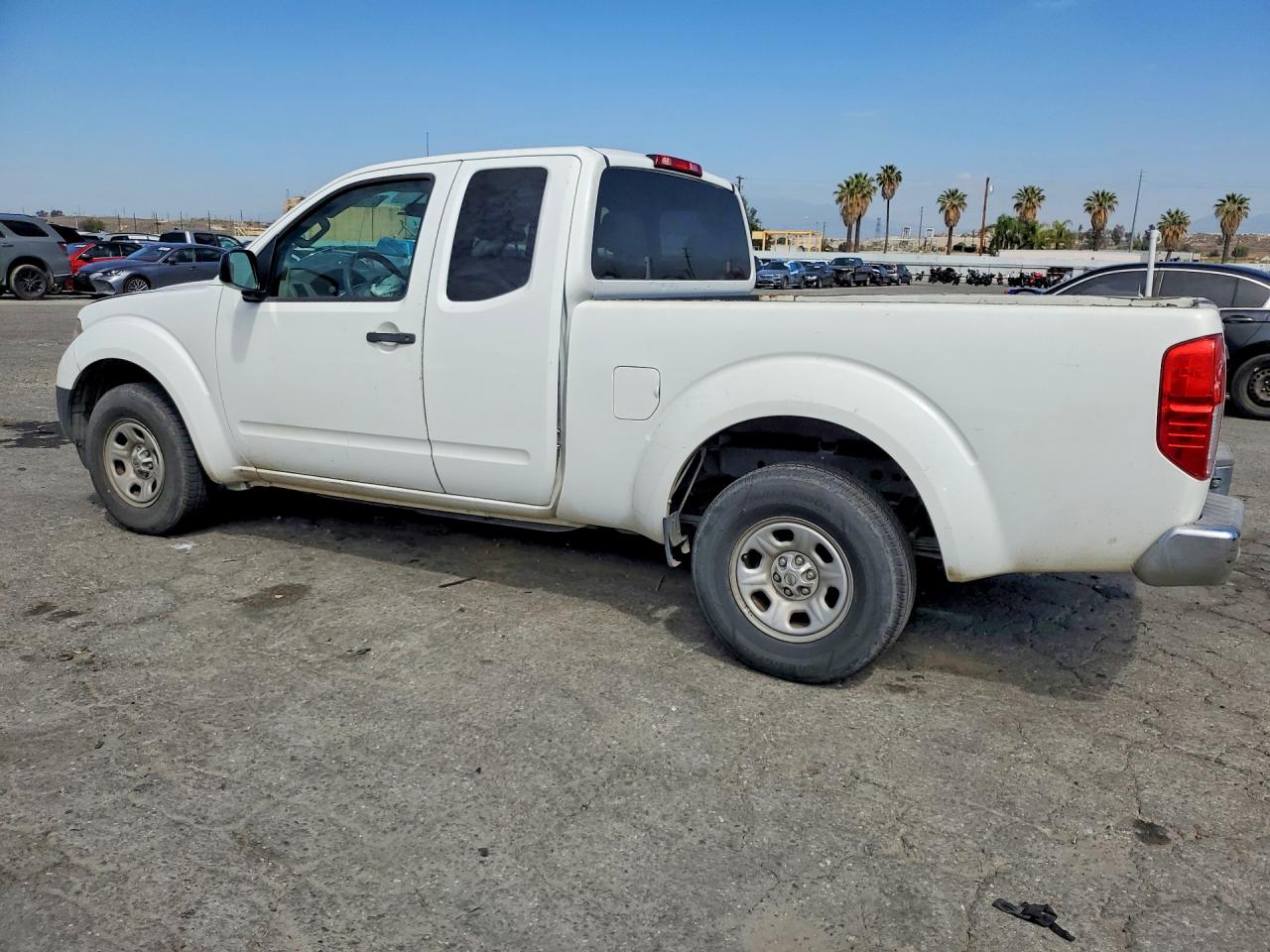2013 Niss Frontier White vin: 1N6BD0CT2DN742926