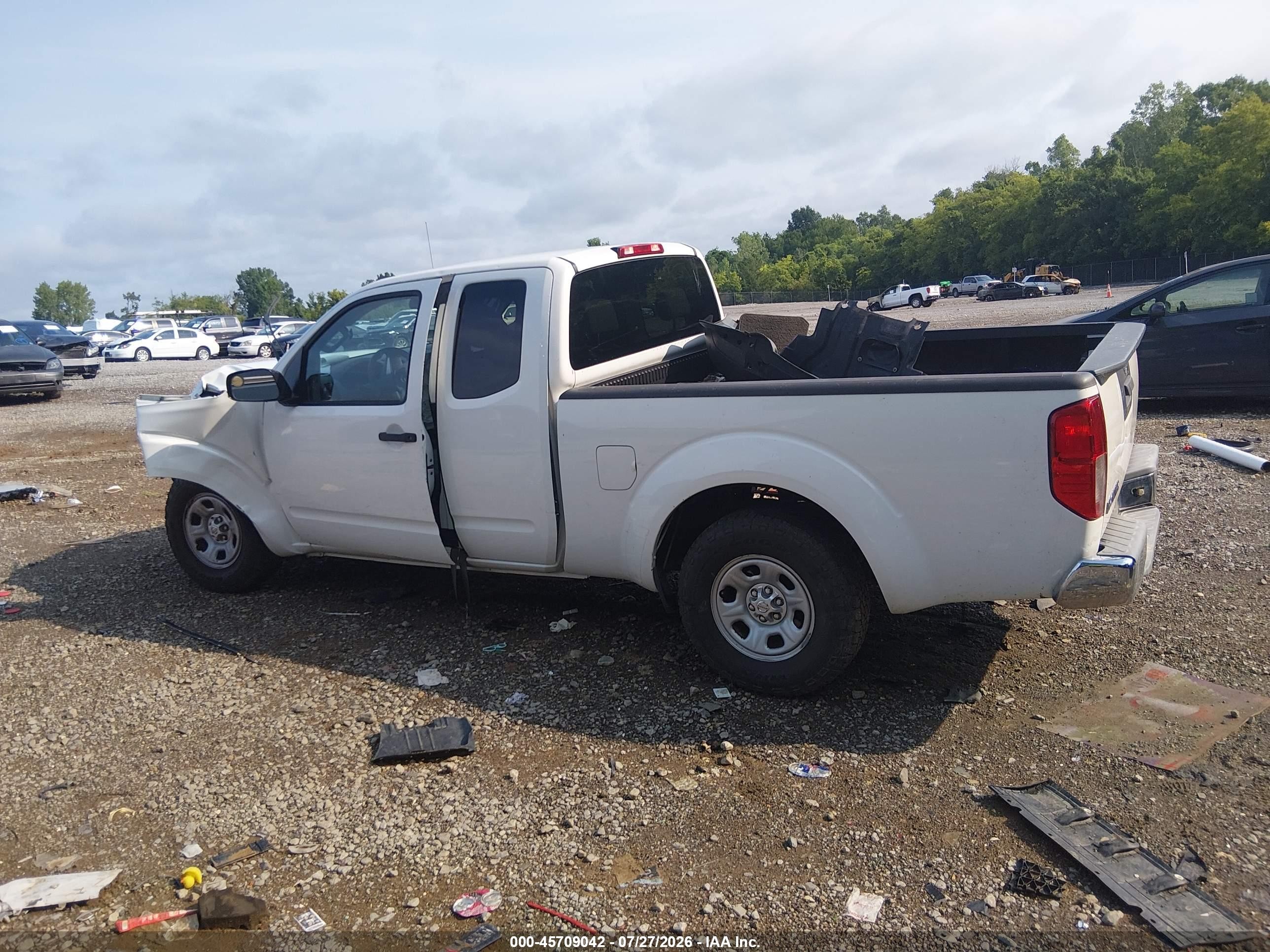 2013 Nissan Frontier S White vin: 1N6BD0CT2DN755613