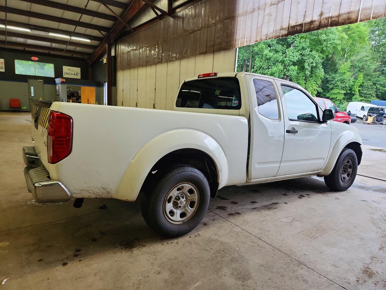 2015 Nissan Frontier S White vin: 1N6BD0CT2FN709203