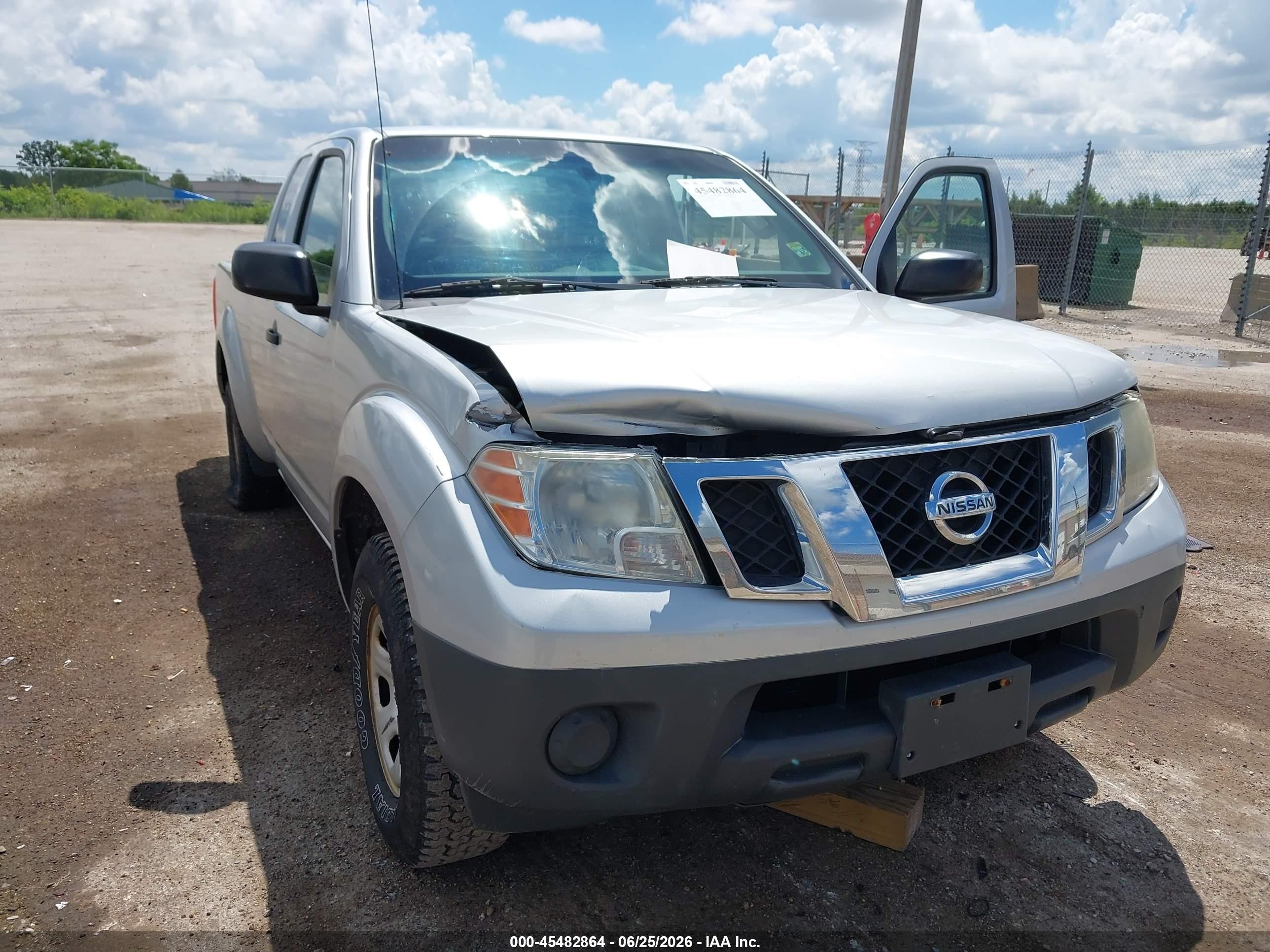 2015 Nissan Frontier S/sv-i4 Silver vin: 1N6BD0CT2FN717270