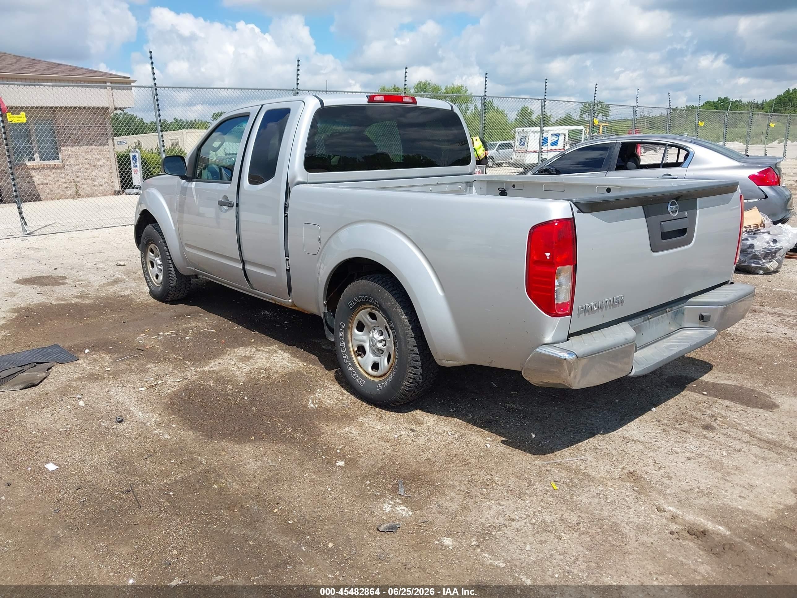 2015 Nissan Frontier S/sv-i4 Silver vin: 1N6BD0CT2FN717270