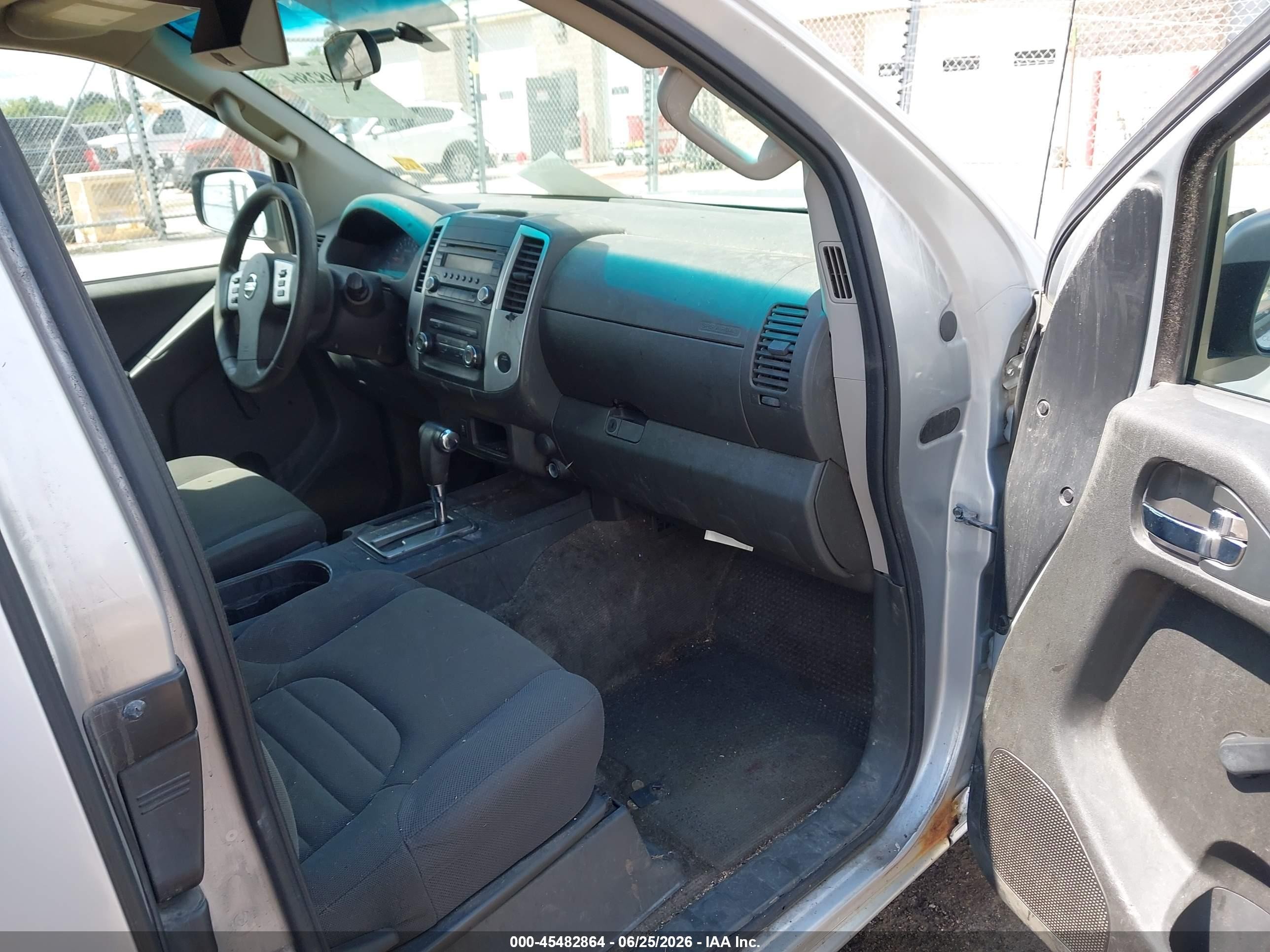 2015 Nissan Frontier S/sv-i4 Silver vin: 1N6BD0CT2FN717270