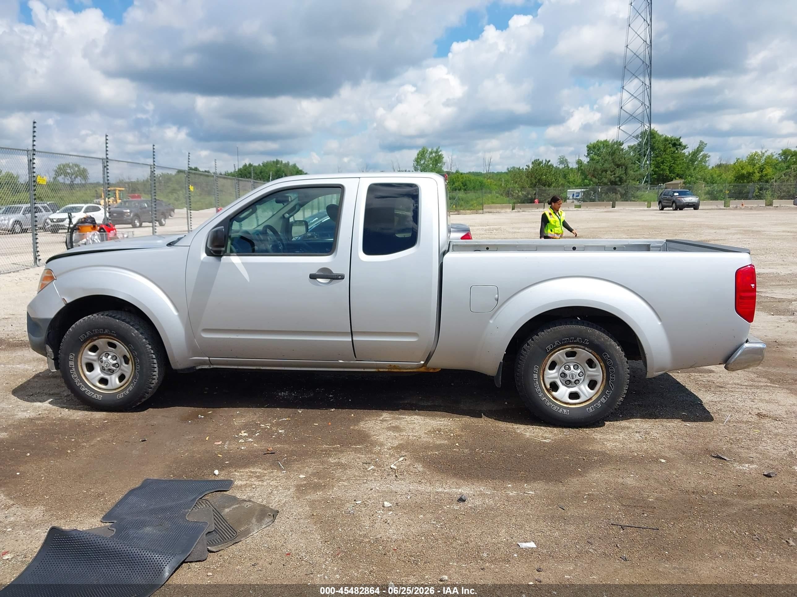 2015 Nissan Frontier S/sv-i4 Silver vin: 1N6BD0CT2FN717270