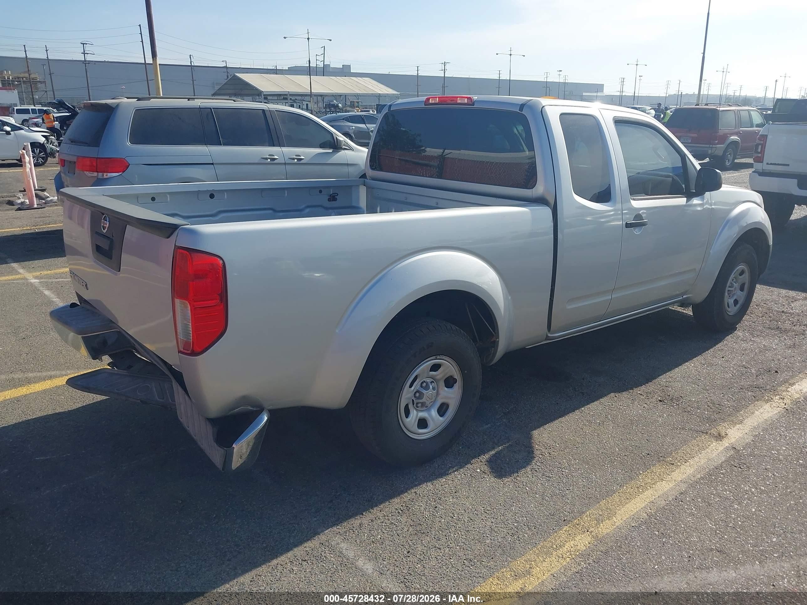 2015 Nissan Frontier S Silver vin: 1N6BD0CT2FN727474