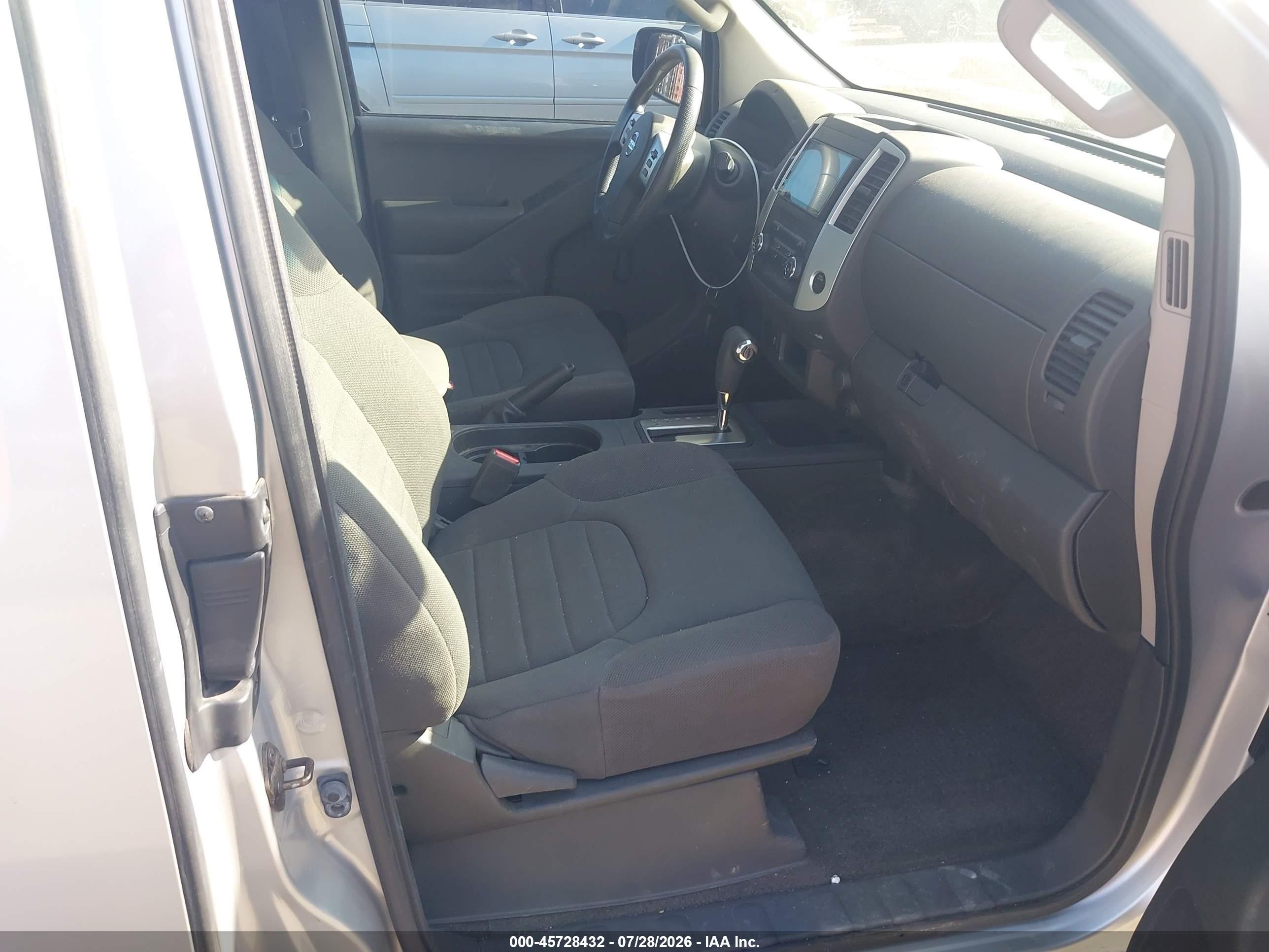 2015 Nissan Frontier S Silver vin: 1N6BD0CT2FN727474