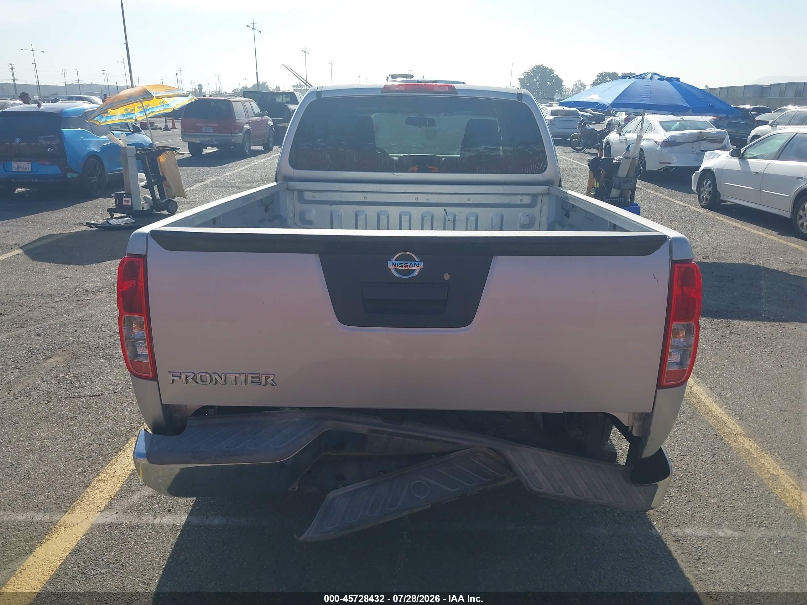 2015 Nissan Frontier S Silver vin: 1N6BD0CT2FN727474