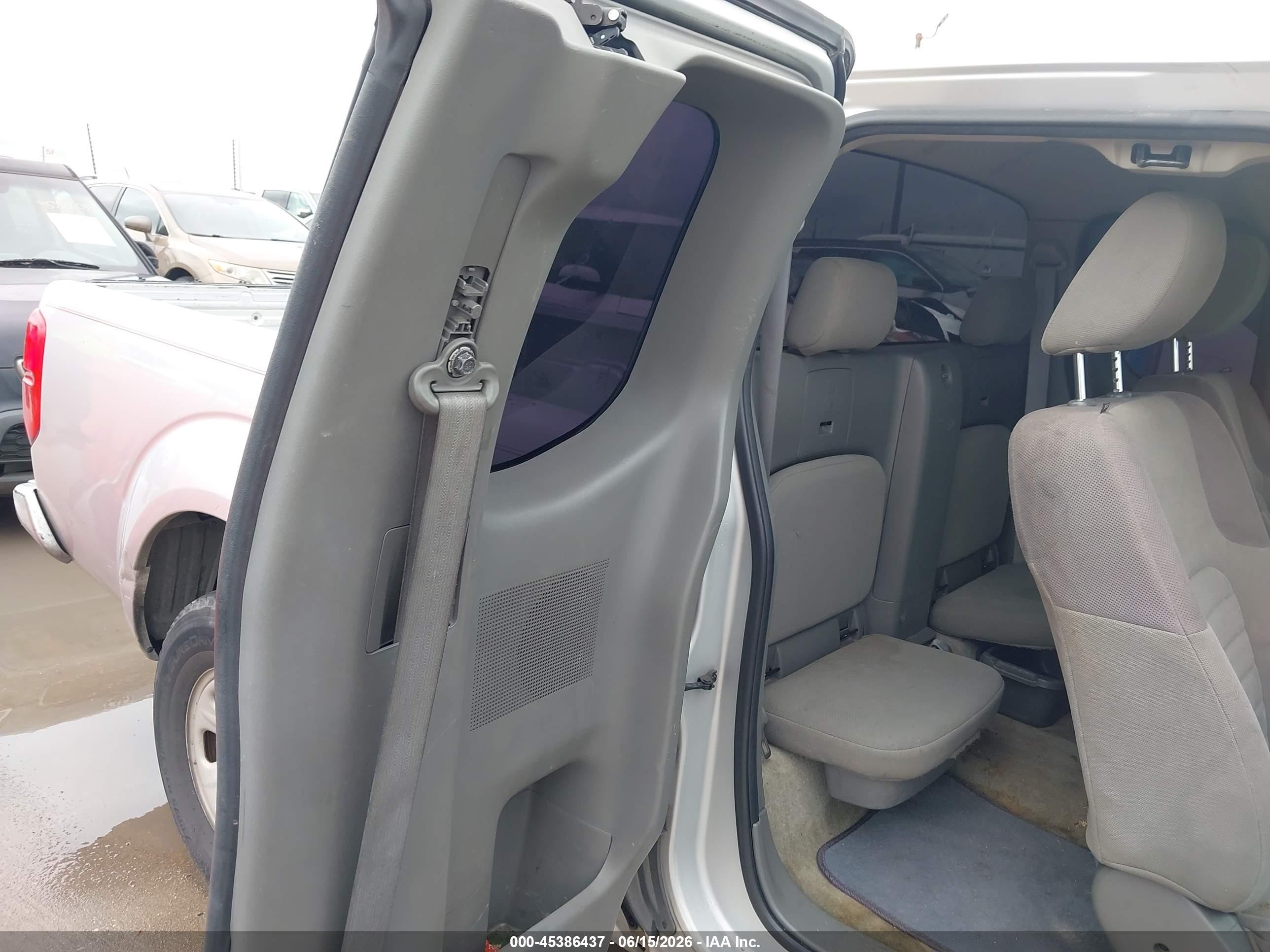 2015 Nissan Frontier S Silver vin: 1N6BD0CT2FN728219