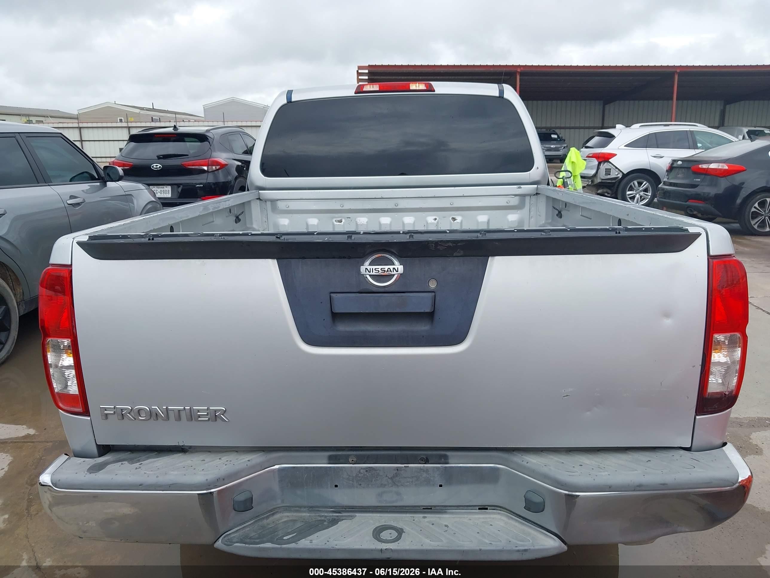 2015 Nissan Frontier S Silver vin: 1N6BD0CT2FN728219
