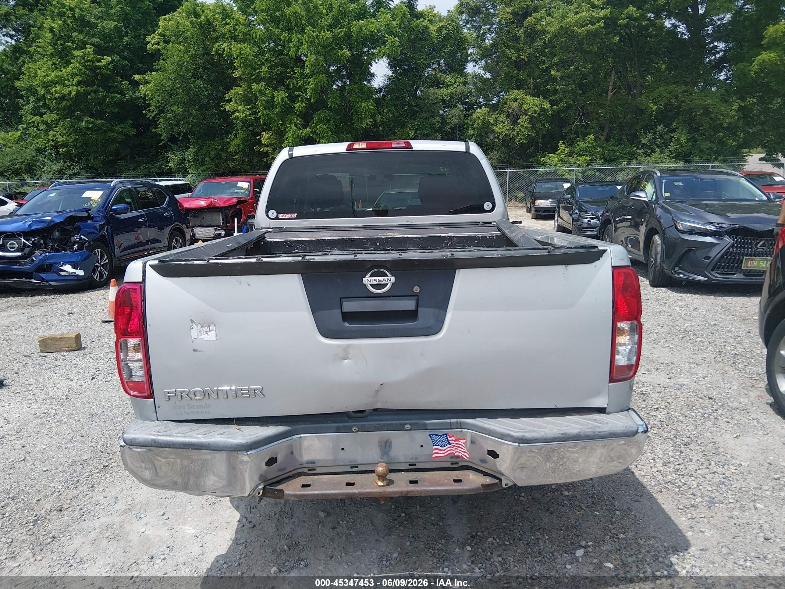 2014 Nissan Frontier S Silver vin: 1N6BD0CT3EN743455
