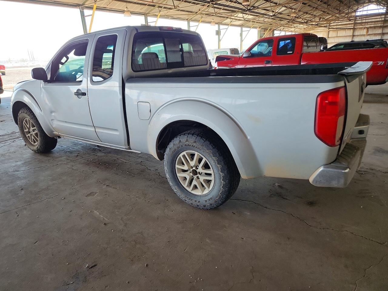 2015 Nissan Frontier Sv Серебряный vin: 1N6BD0CT3FN706309