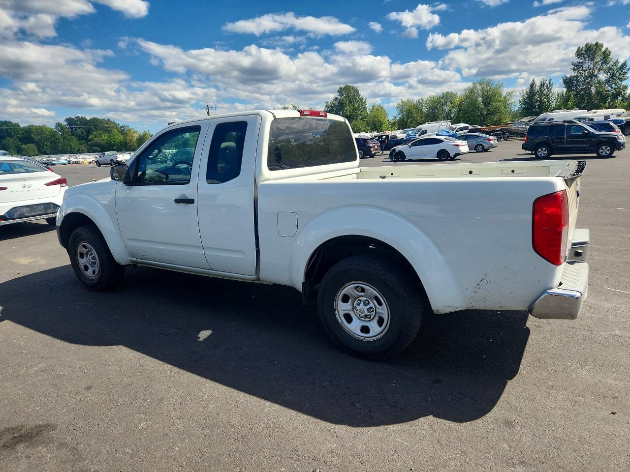 2015 Nissan Frontier S White vin: 1N6BD0CT3FN710747