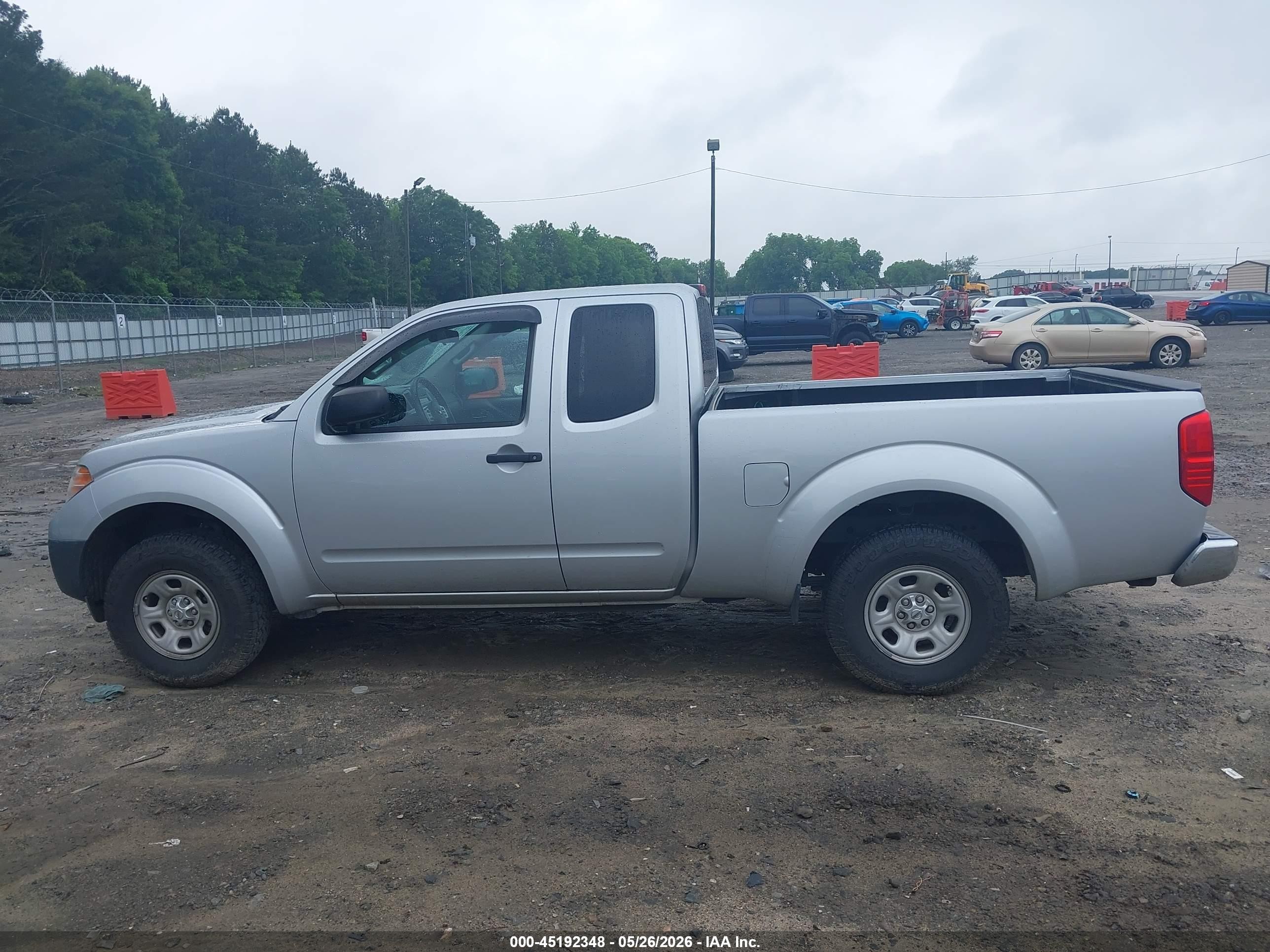 2015 Nissan Frontier S Silver vin: 1N6BD0CT3FN751489