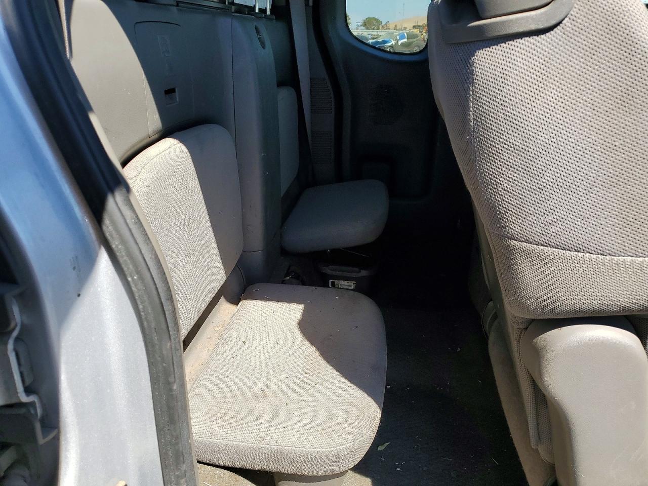 2010 Nissan Frontier Xe Silver vin: 1N6BD0CT4AC409523