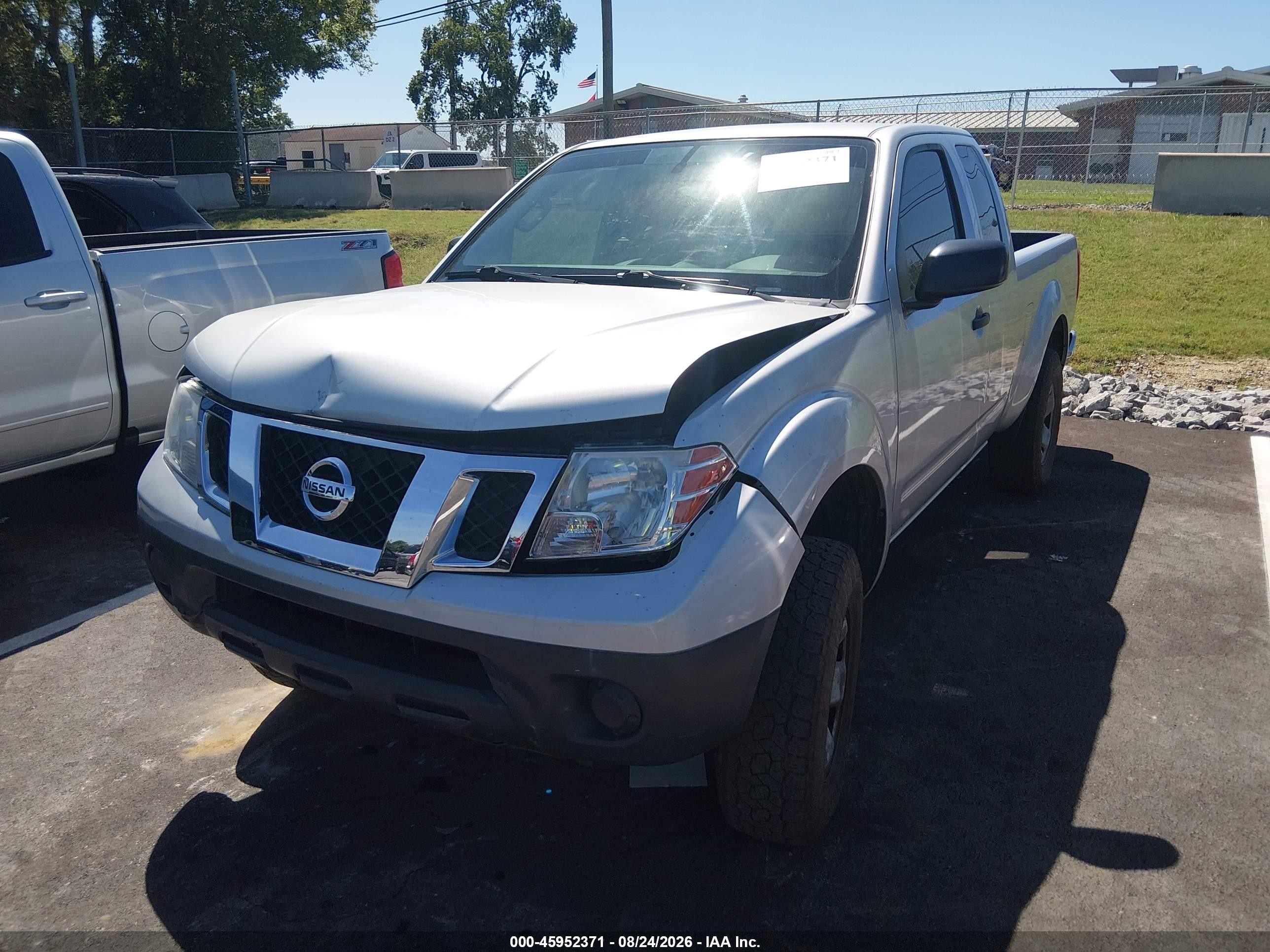 2014 Nissan Frontier S Silver vin: 1N6BD0CT4EN710254