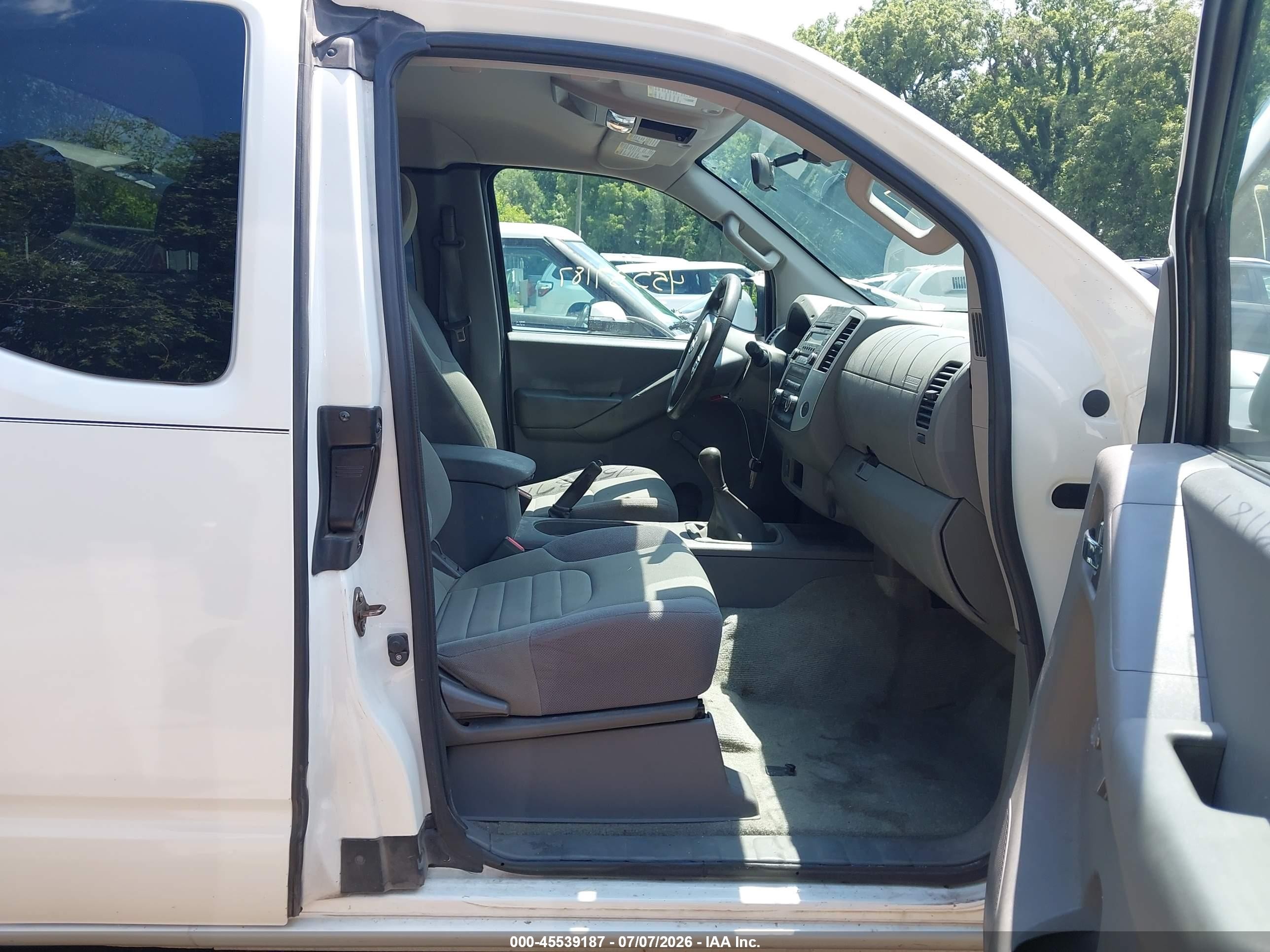 2014 Nissan Frontier S White vin: 1N6BD0CT4EN727393