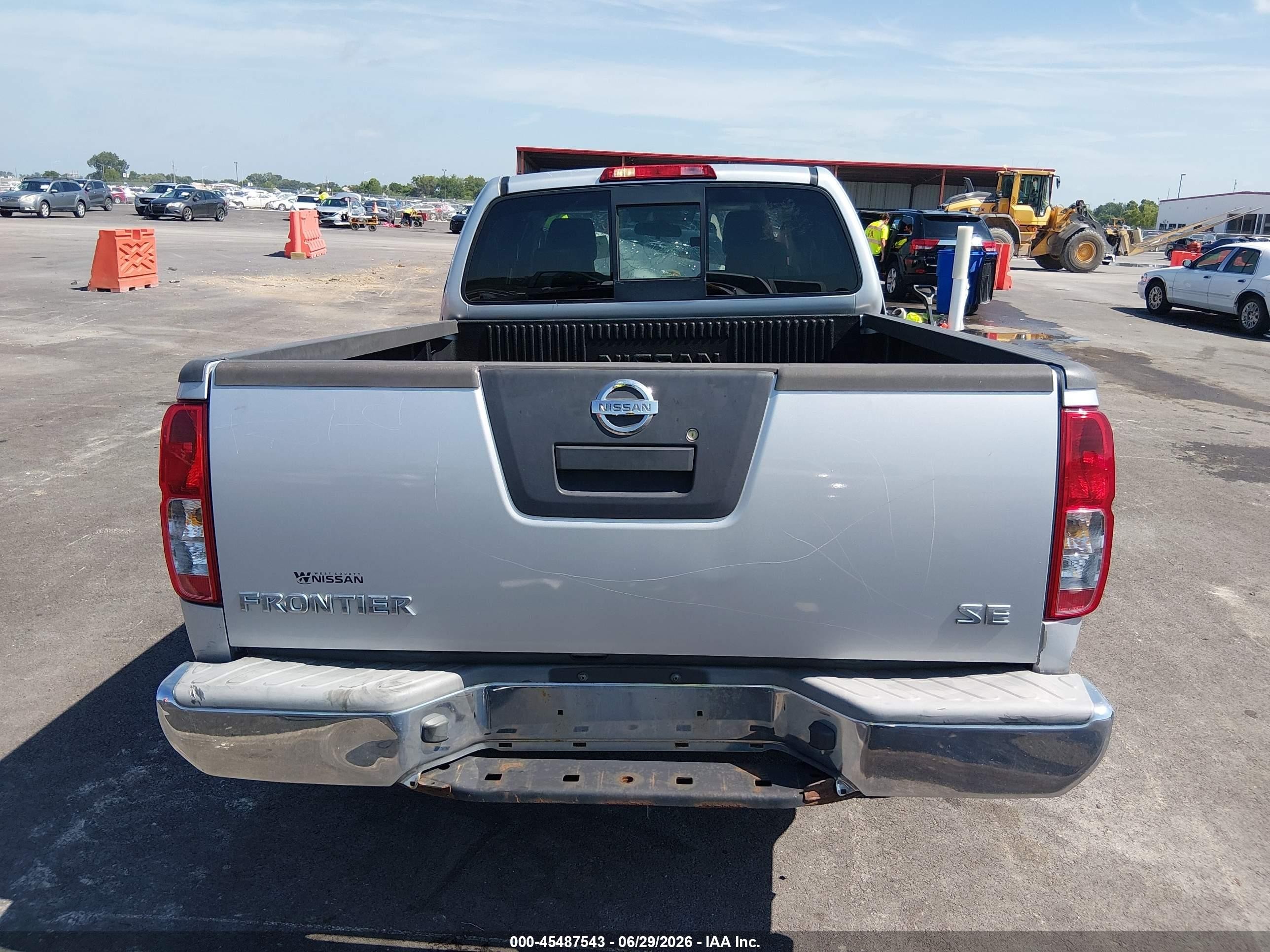 2010 Nissan Frontier Se-i4 Silver vin: 1N6BD0CT5AC424323