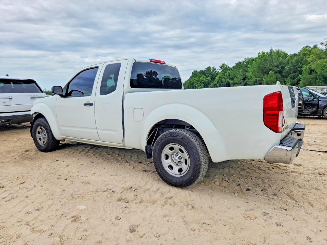 2015 Nissan Frontier S White vin: 1N6BD0CT5FN721751