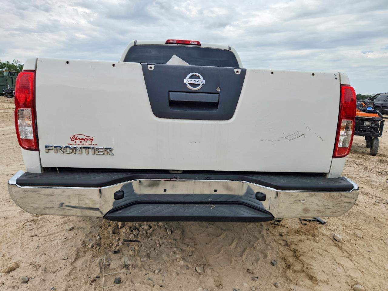 2015 Nissan Frontier S White vin: 1N6BD0CT5FN721751
