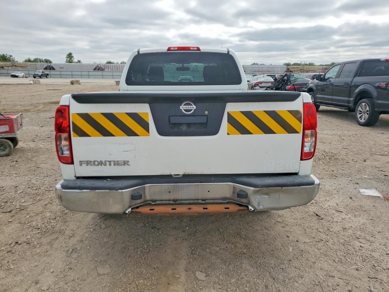 2014 Nissan Frontier S White vin: 1N6BD0CT6EN716380