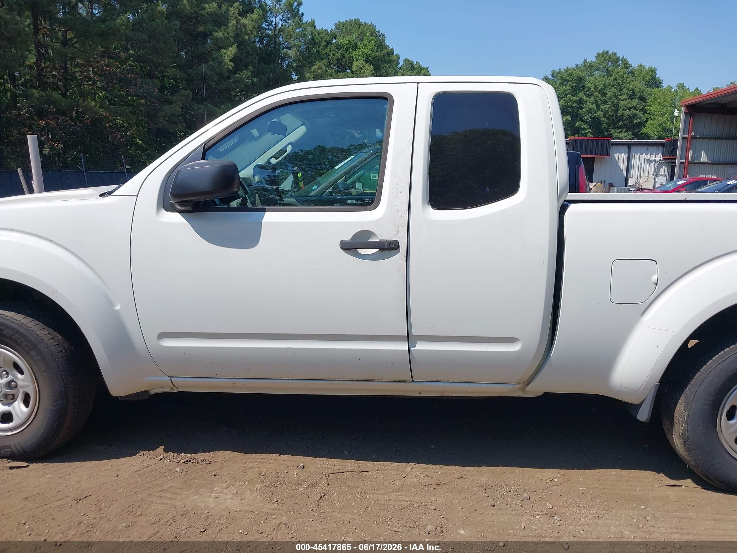 2015 Nissan Frontier S Белый vin: 1N6BD0CT6FN760560