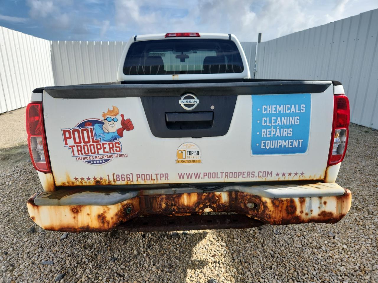2019 Nissan Frontier S White vin: 1N6BD0CT6KN759807 Damage: Tailgate, Rust, > 12 Inches