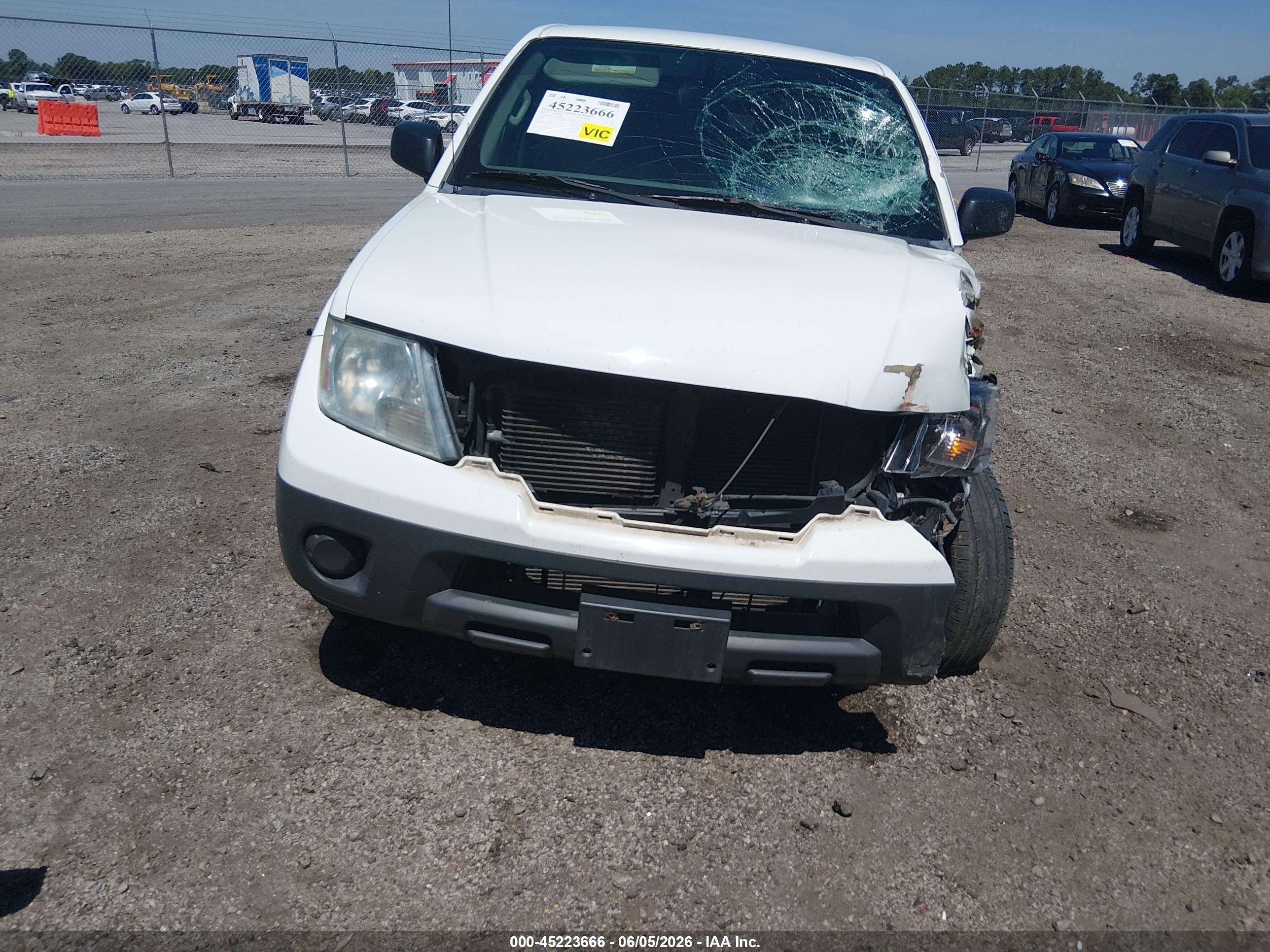 2014 Nissan Frontier S/sv-i4 White vin: 1N6BD0CT7EN768374