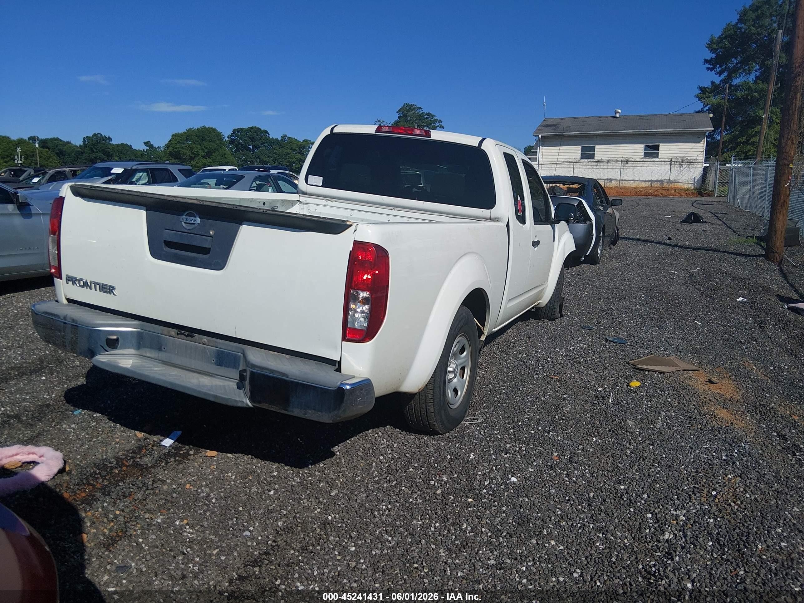2013 Nissan Frontier S White vin: 1N6BD0CT8DN748438