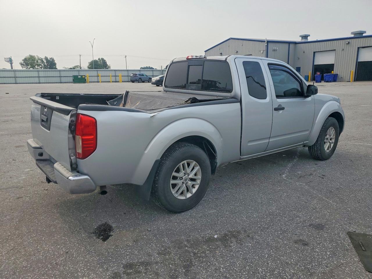 2015 Nissan Frontier Sv Серебряный vin: 1N6BD0CT8FN746210
