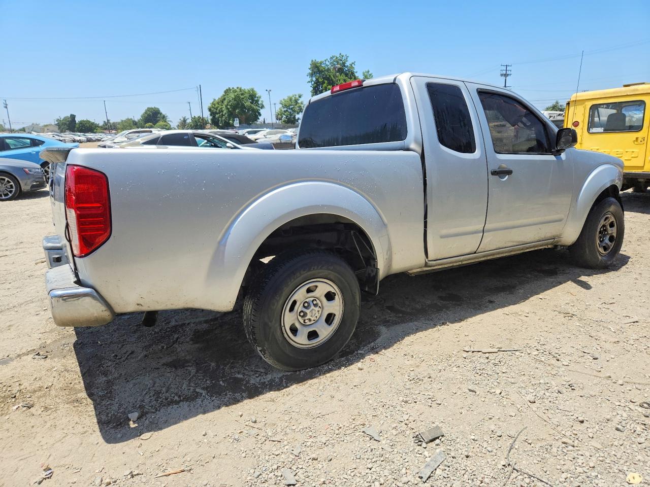 2015 Nissan Frontier S Silver vin: 1N6BD0CT8FN768918