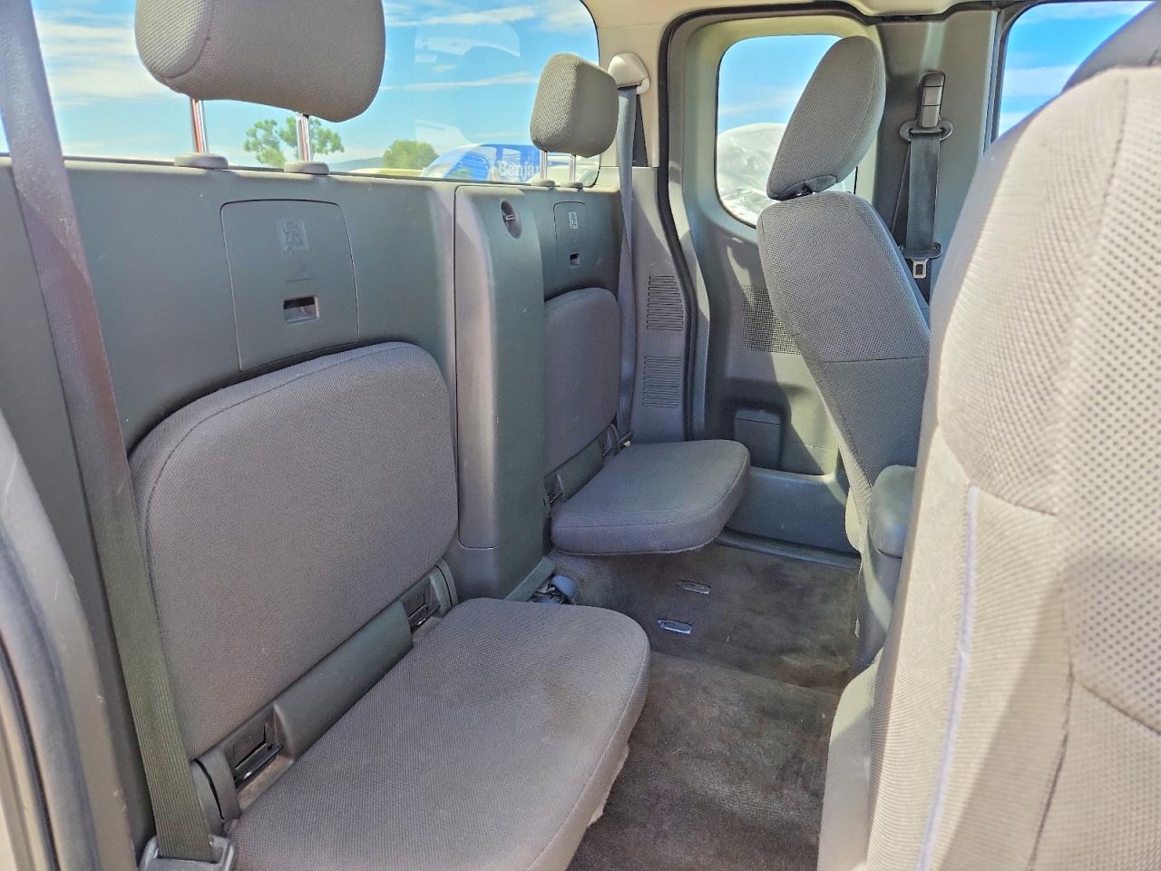 2015 Nissan Frontier S Silver vin: 1N6BD0CT9FN756115