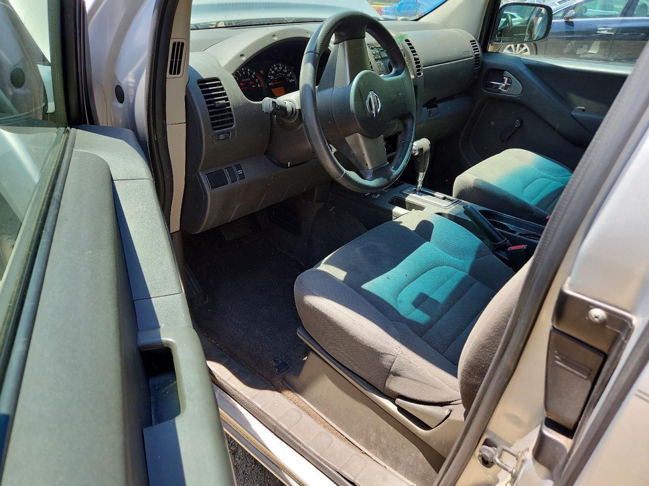 2010 Nissan Frontier Xe Silver vin: 1N6BD0CTXAC427363