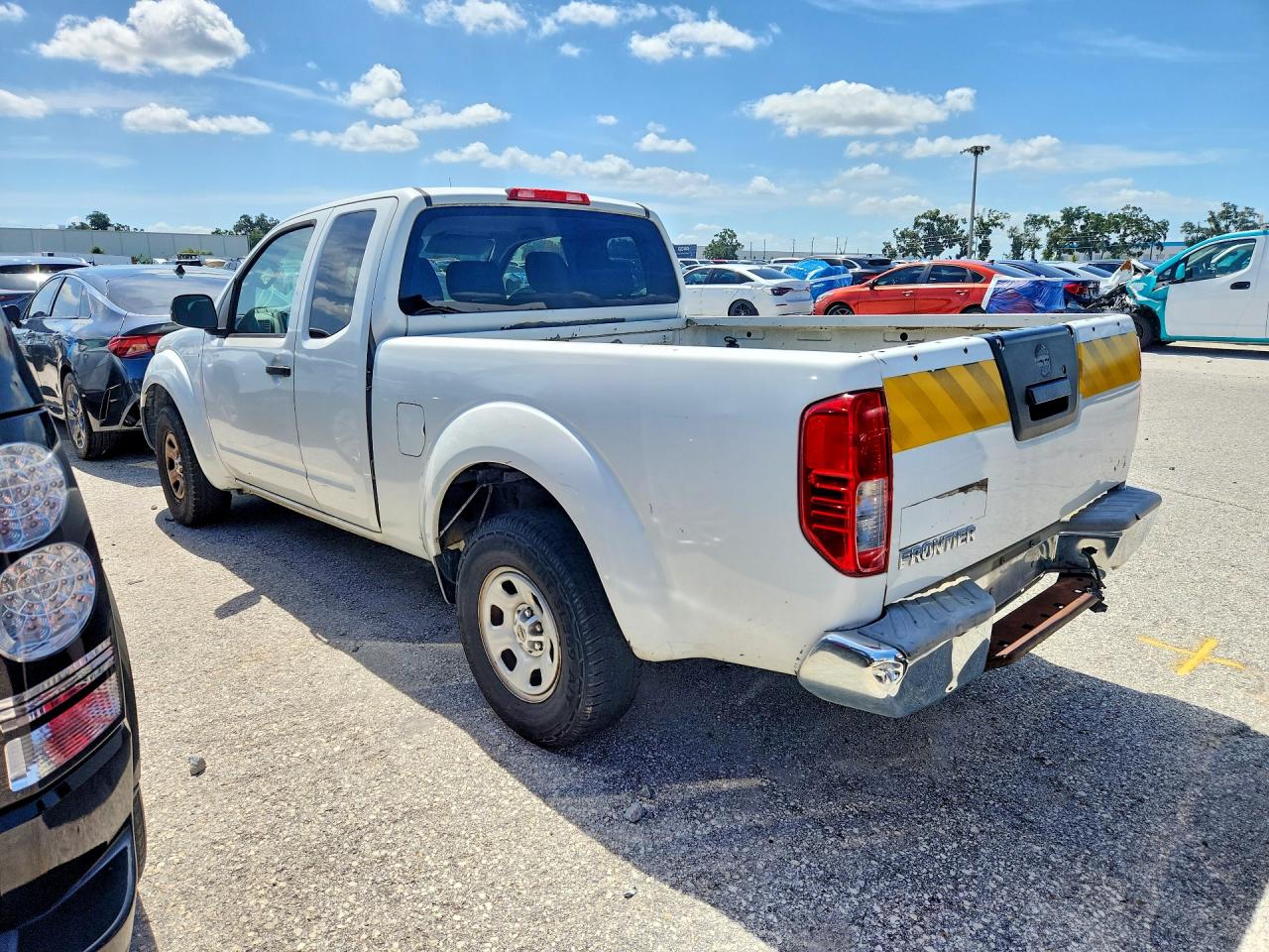 2013 Nissan Frontier S White vin: 1N6BD0CTXDN711388