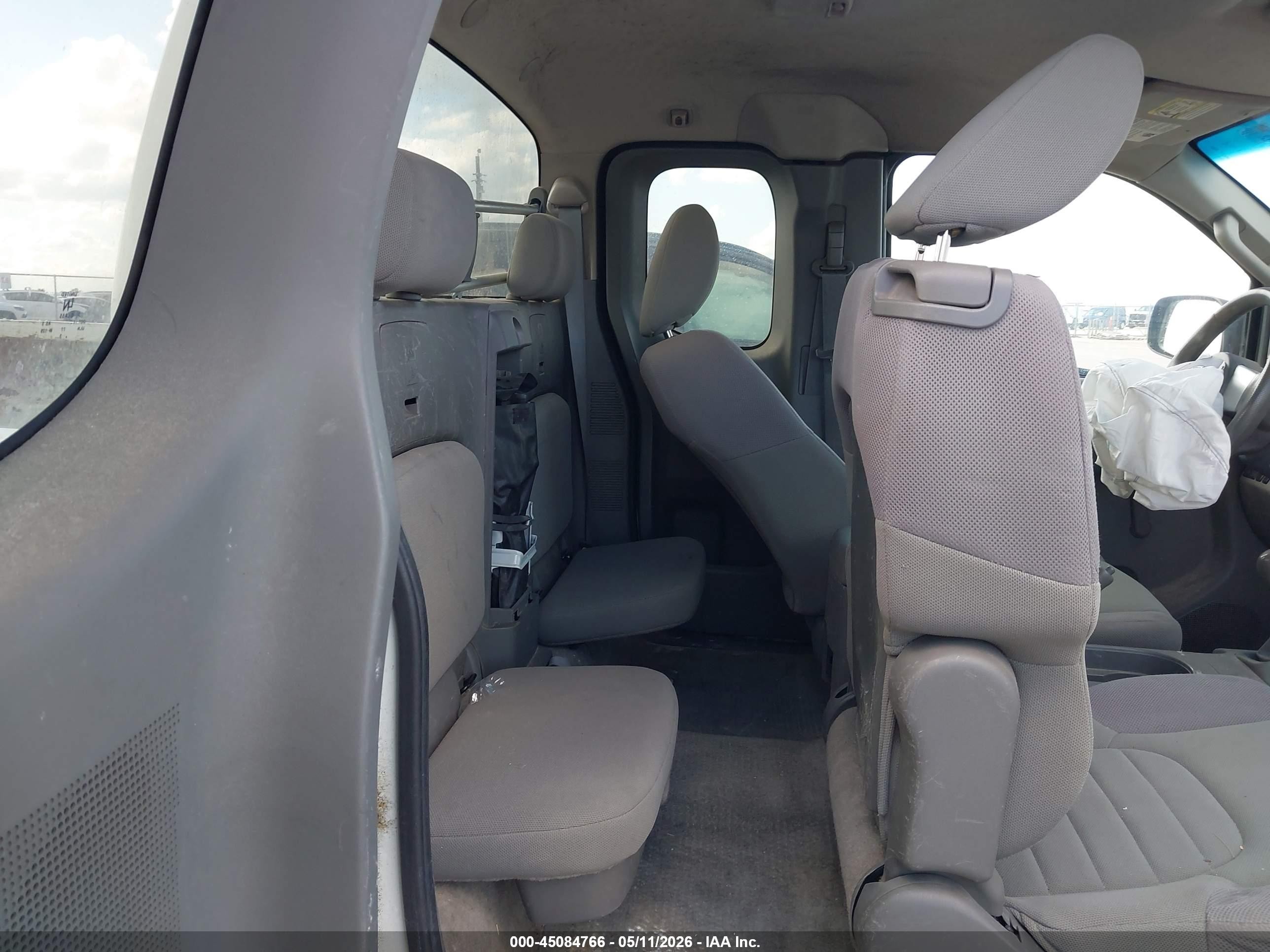 2013 Nissan Frontier S White vin: 1N6BD0CTXDN747369