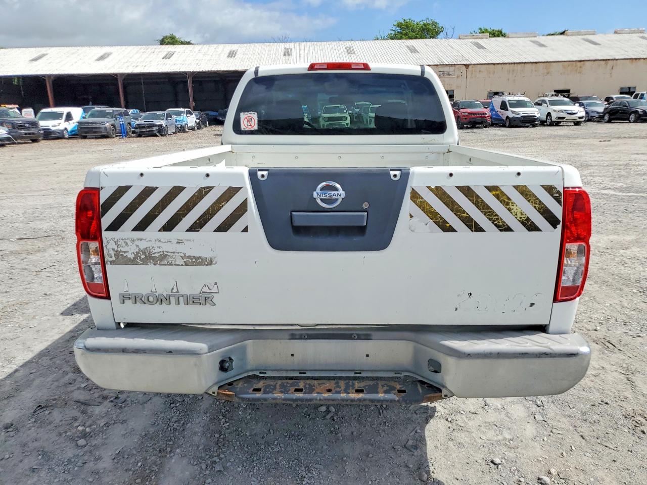 2015 Nissan Frontier S White vin: 1N6BD0CTXFN721583