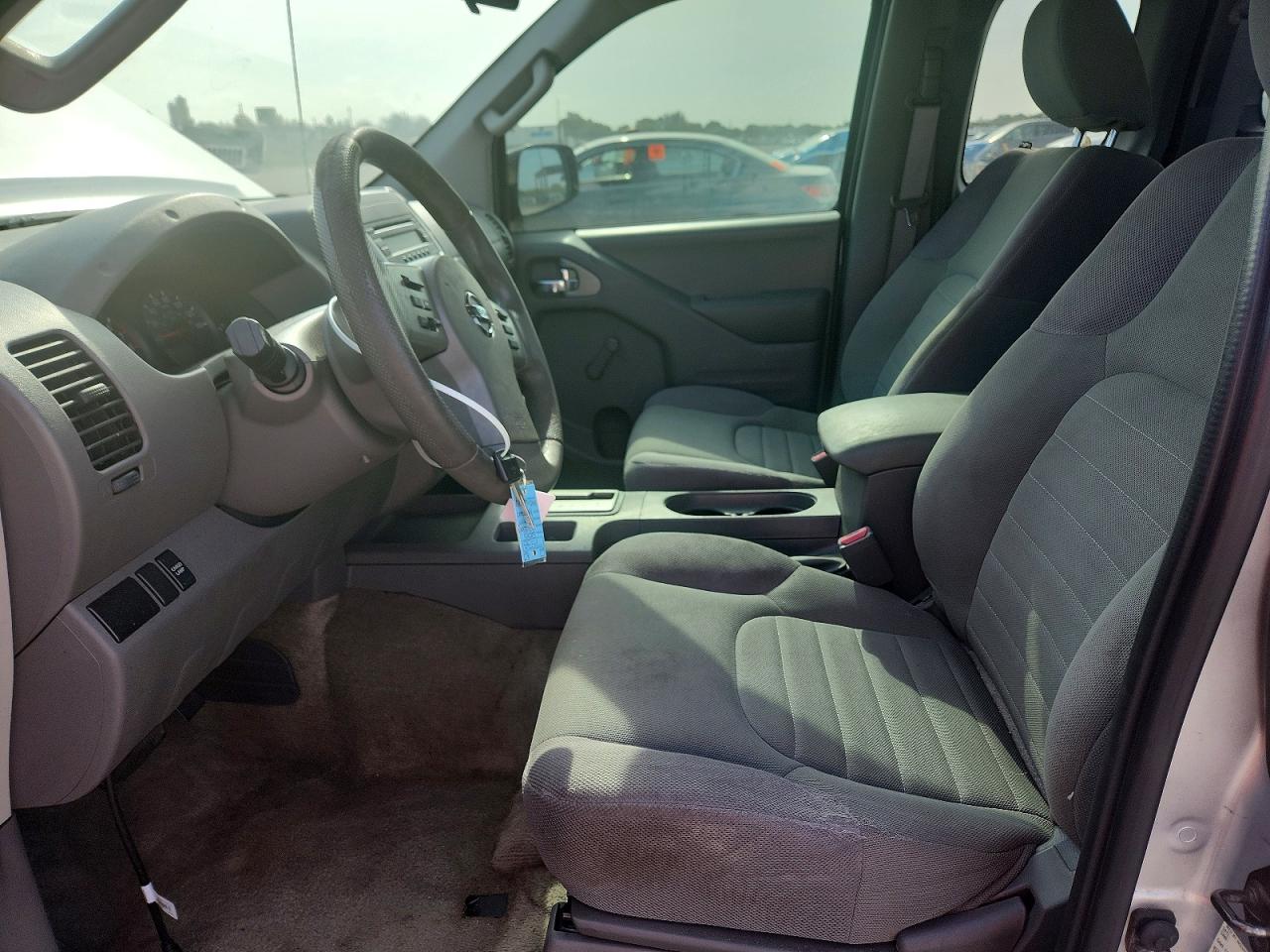 2015 Nissan Frontier S Silver vin: 1N6BD0CTXFN760397