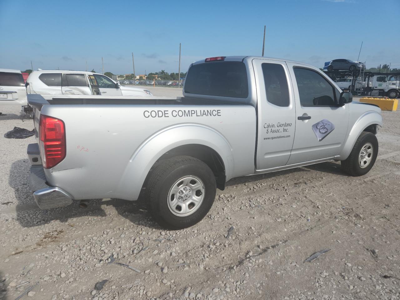 2015 Nissan Frontier S Silver vin: 1N6BD0CTXFN760397 Damage: Right Bed Side, Dent(S) W/ Paint Dmg, > 12 Inches