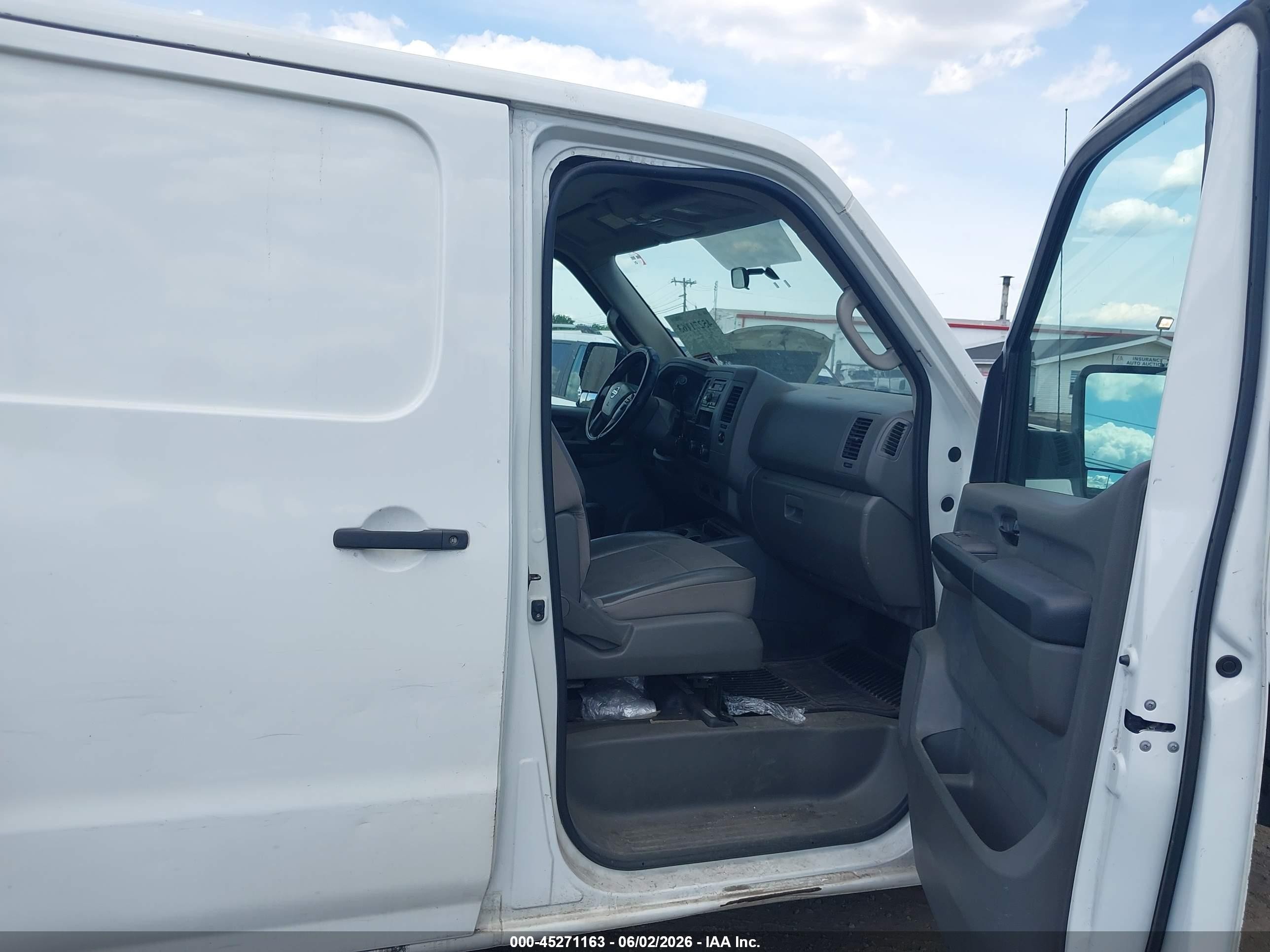 2013 Nissan Nv Cargo Nv1500 S V6 Белый vin: 1N6BF0KL2DN111296