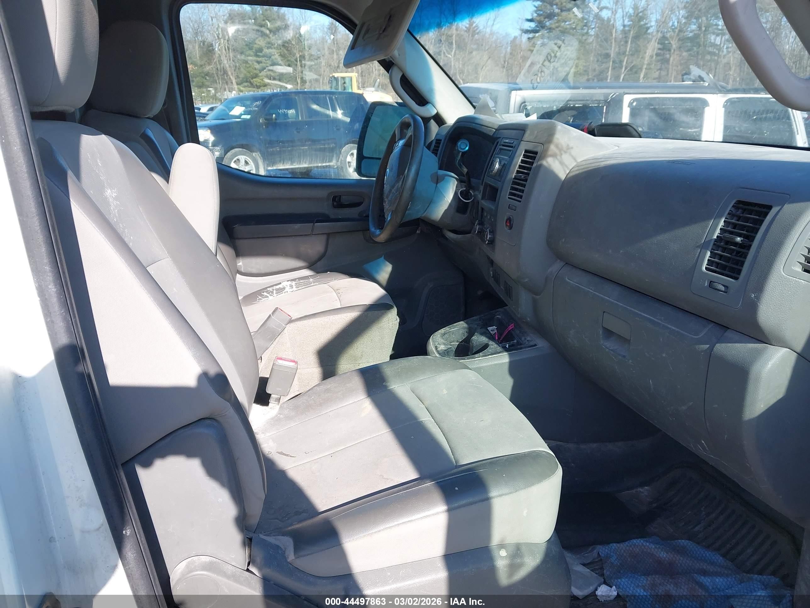 2013 Nissan Nv Cargo Nv1500 Sv V6 White vin: 1N6BF0KL8DN104899