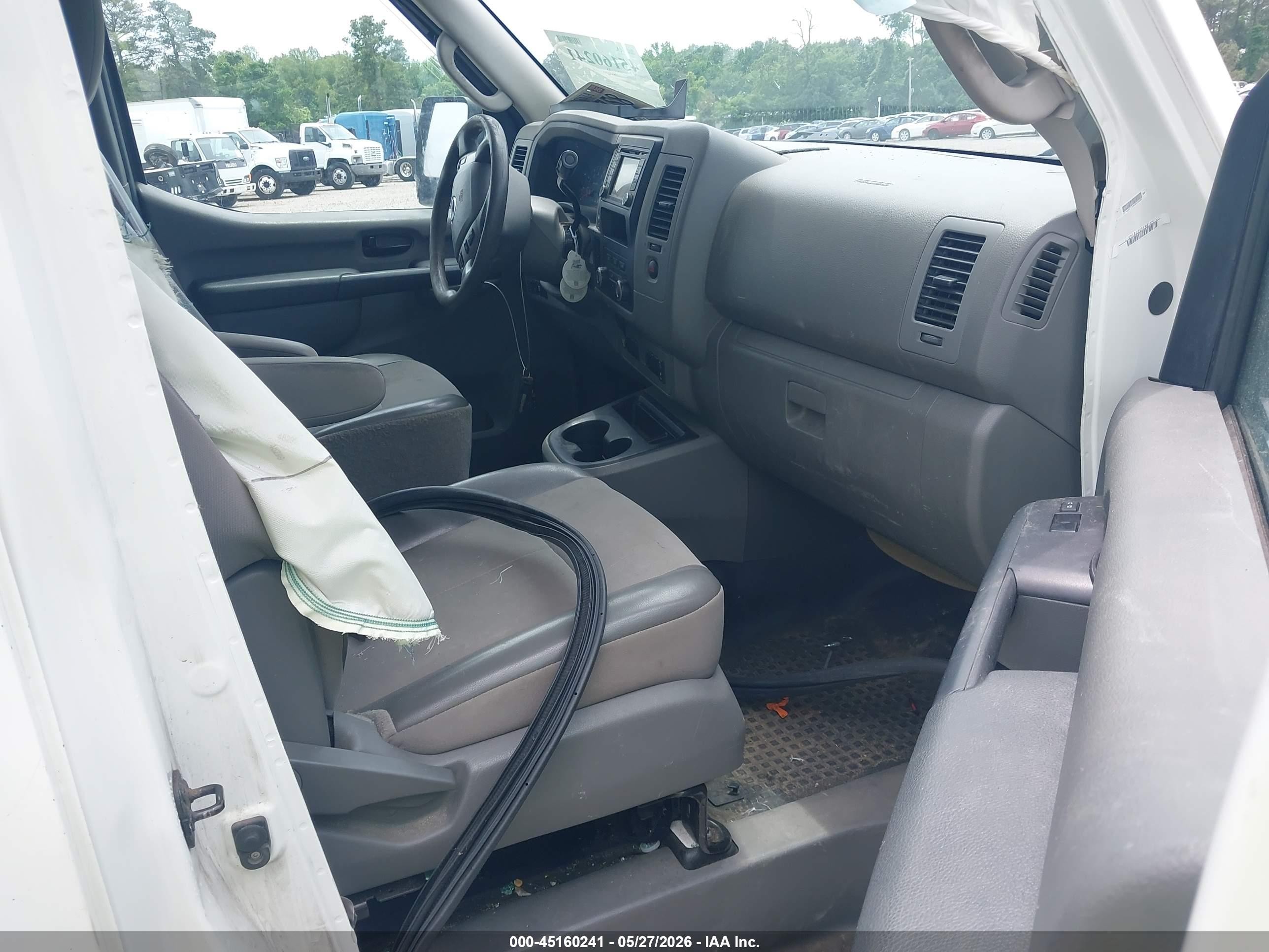 2015 Nissan Nv Cargo Nv1500 Sv V6 White vin: 1N6BF0KM2FN806860