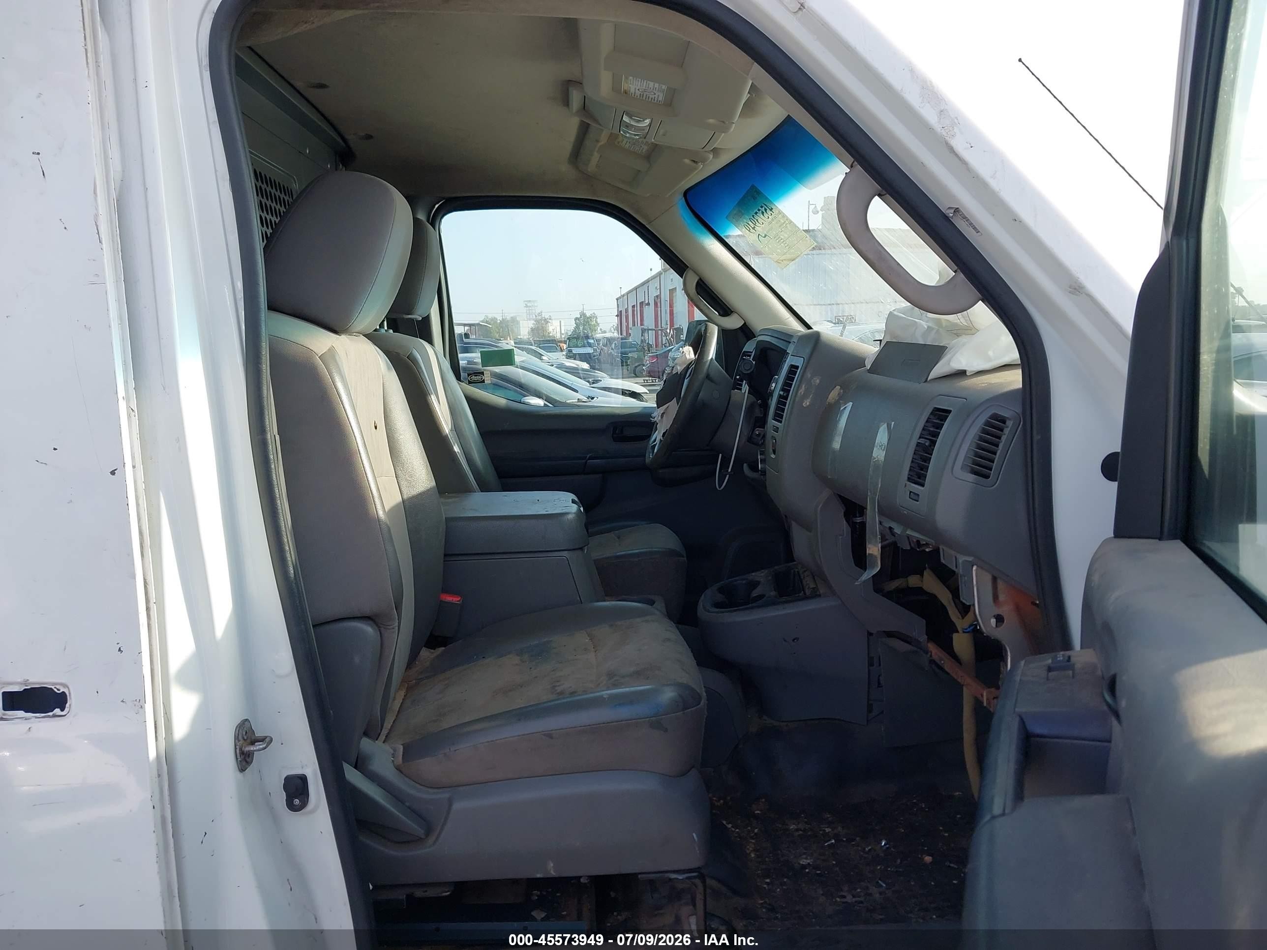 2015 Nissan Nv Cargo Nv2500 Hd Sv V6 White vin: 1N6BF0KX2FN808442