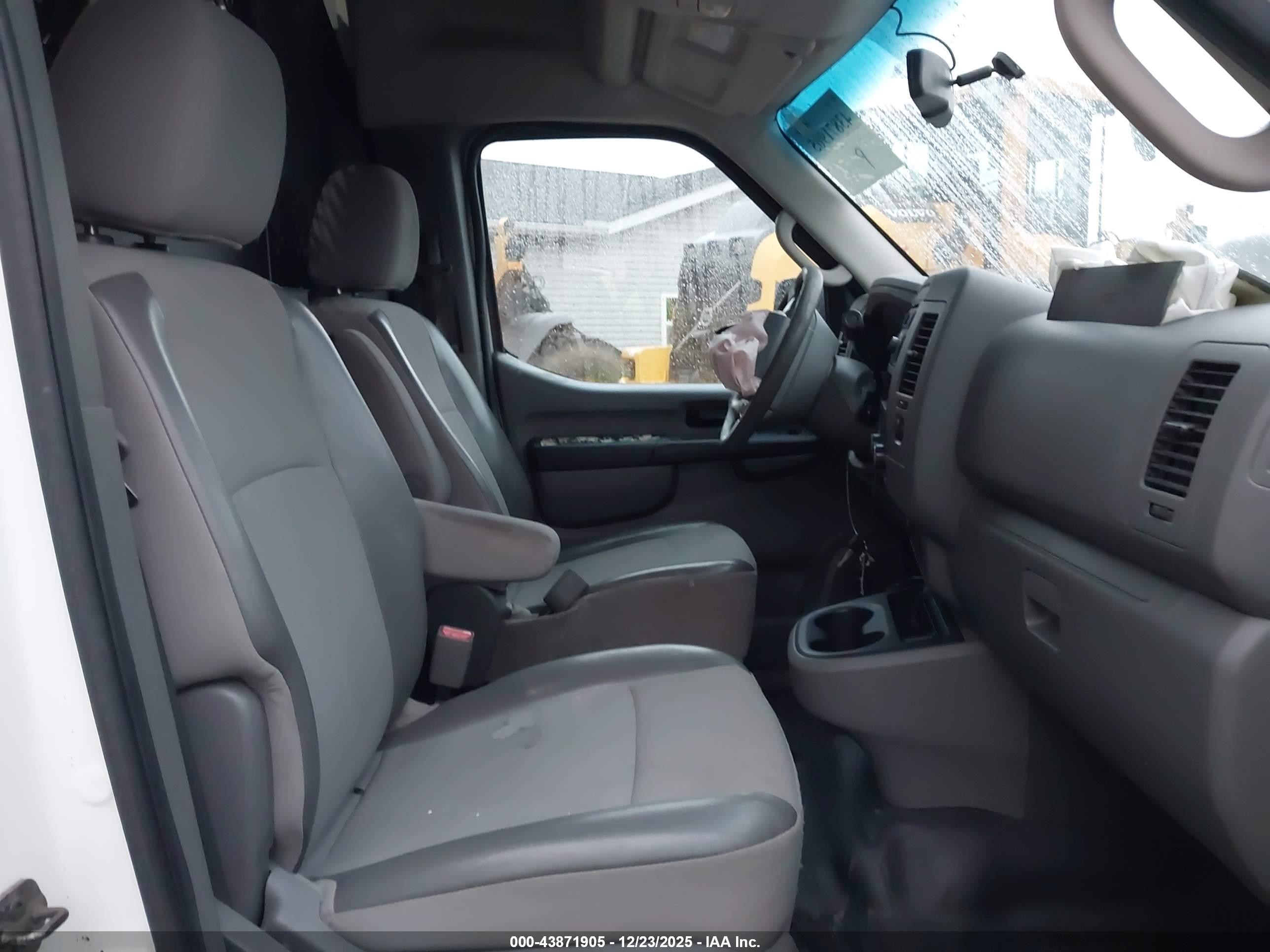 2015 Nissan Nv Cargo Nv2500 Hd S V6/sl V6/sv V6 Белый vin: 1N6BF0LX0FN801052