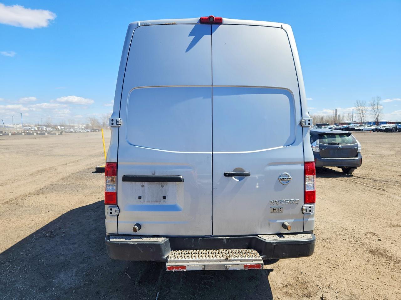 2015 Nissan Nv 2500 Серый vin: 1N6BF0LY5FN803078