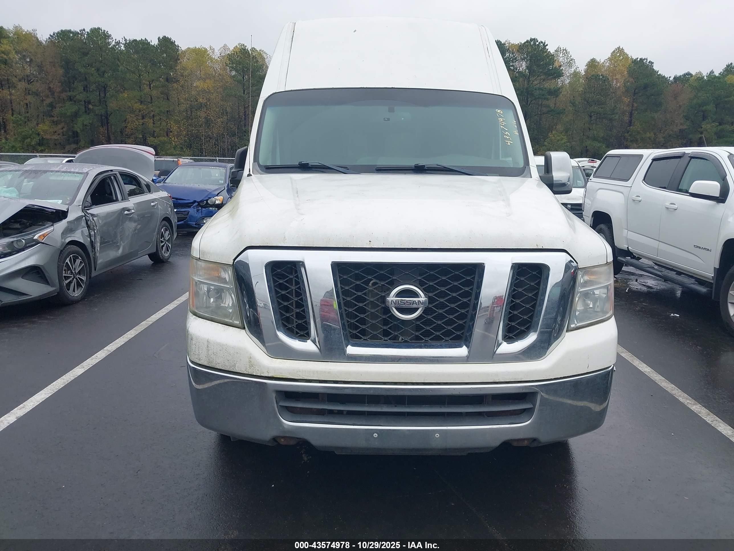 2012 Nissan Nv 2500 Nv2500 Hd Sv V6 Белый vin: 1N6BF0LYXCN108185