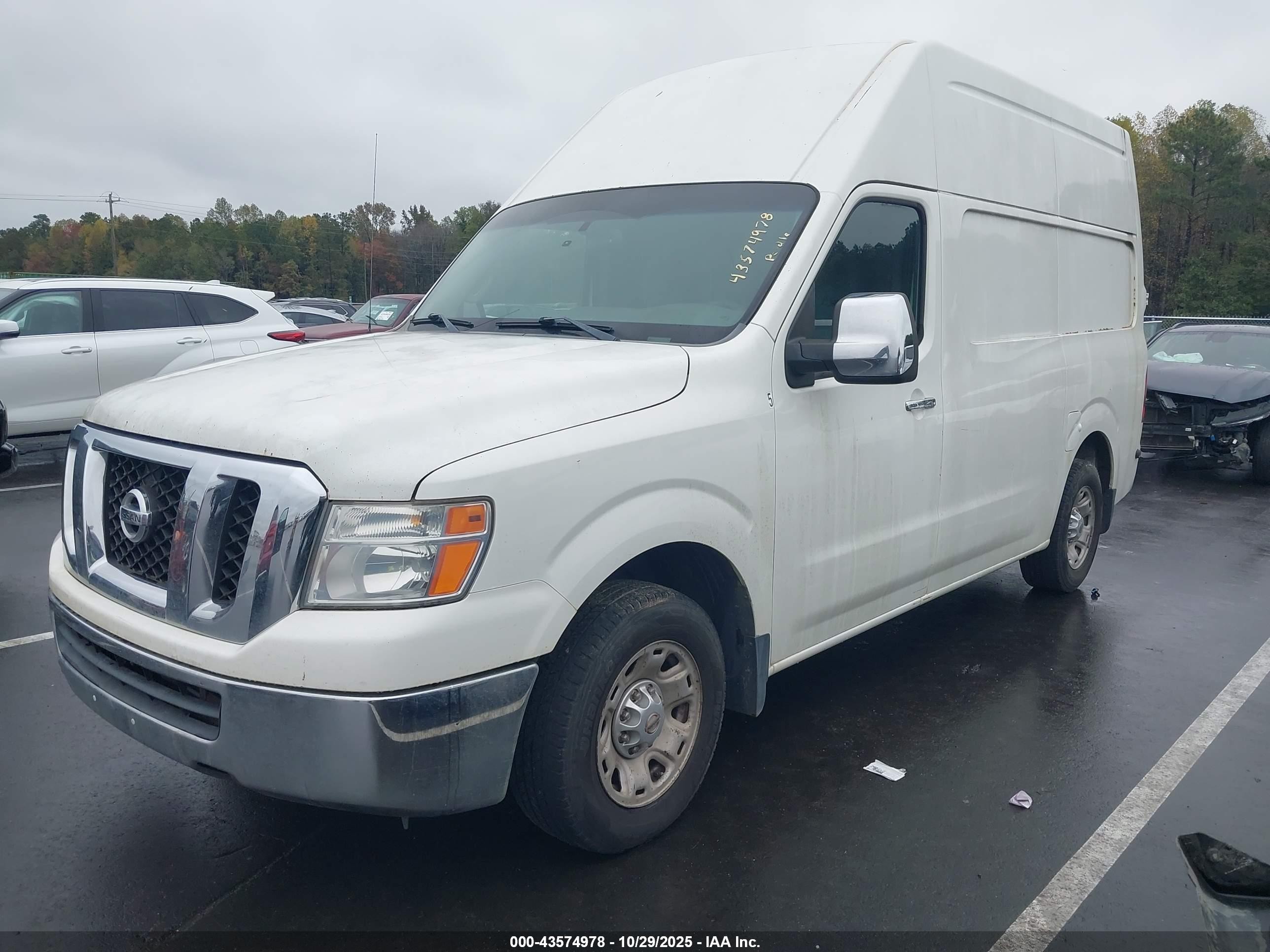 2012 Nissan Nv 2500 Nv2500 Hd Sv V6 Белый vin: 1N6BF0LYXCN108185