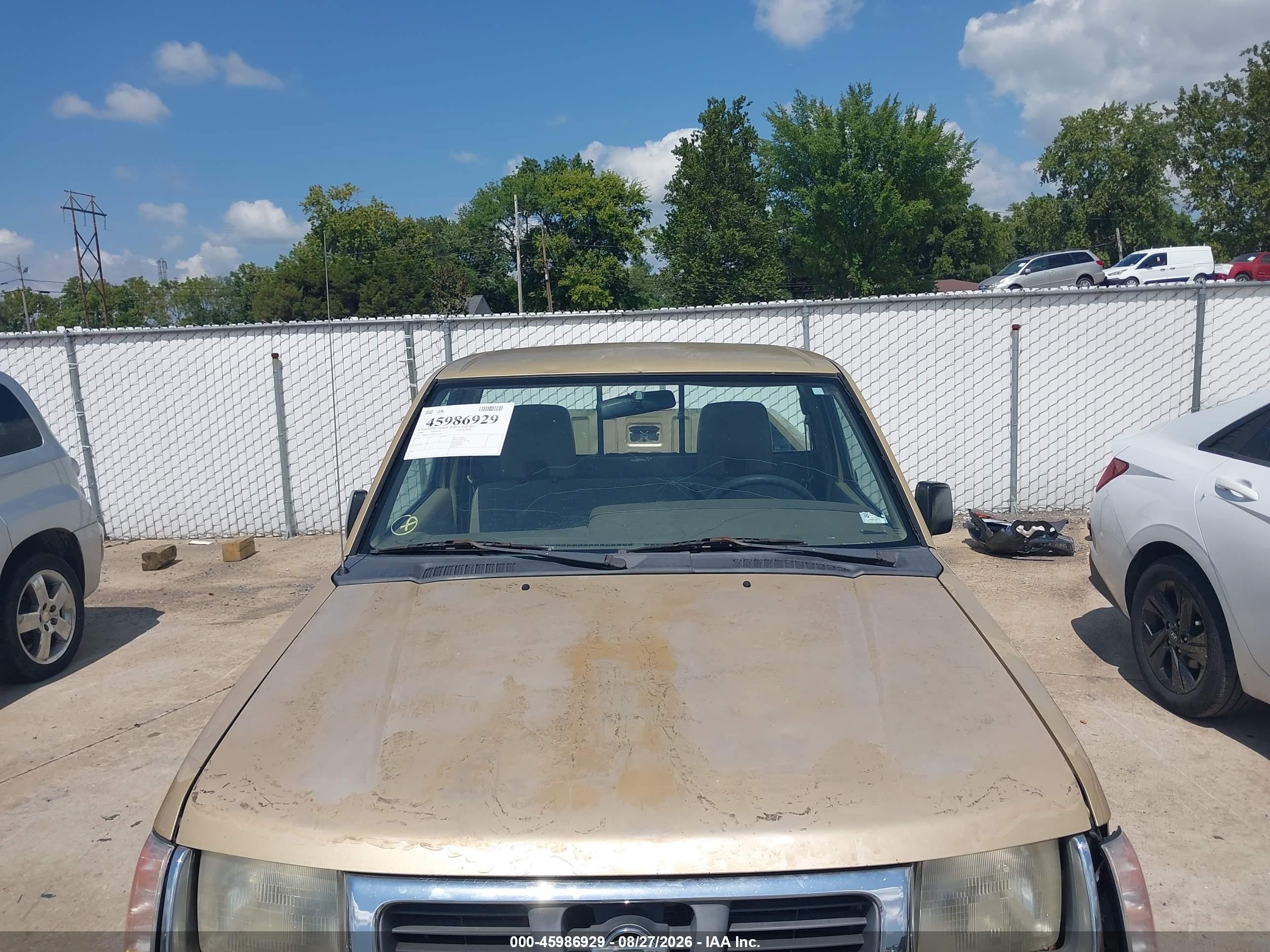 1998 Nissan Frontier Standard/xe Gold vin: 1N6DD21S1WC307702